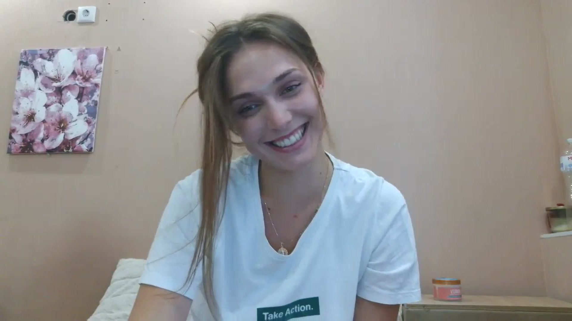 Gallery image thumbnail from HaleyReed's myfreecams stream on, 06/26/2025, 15:42 image 6 of 20