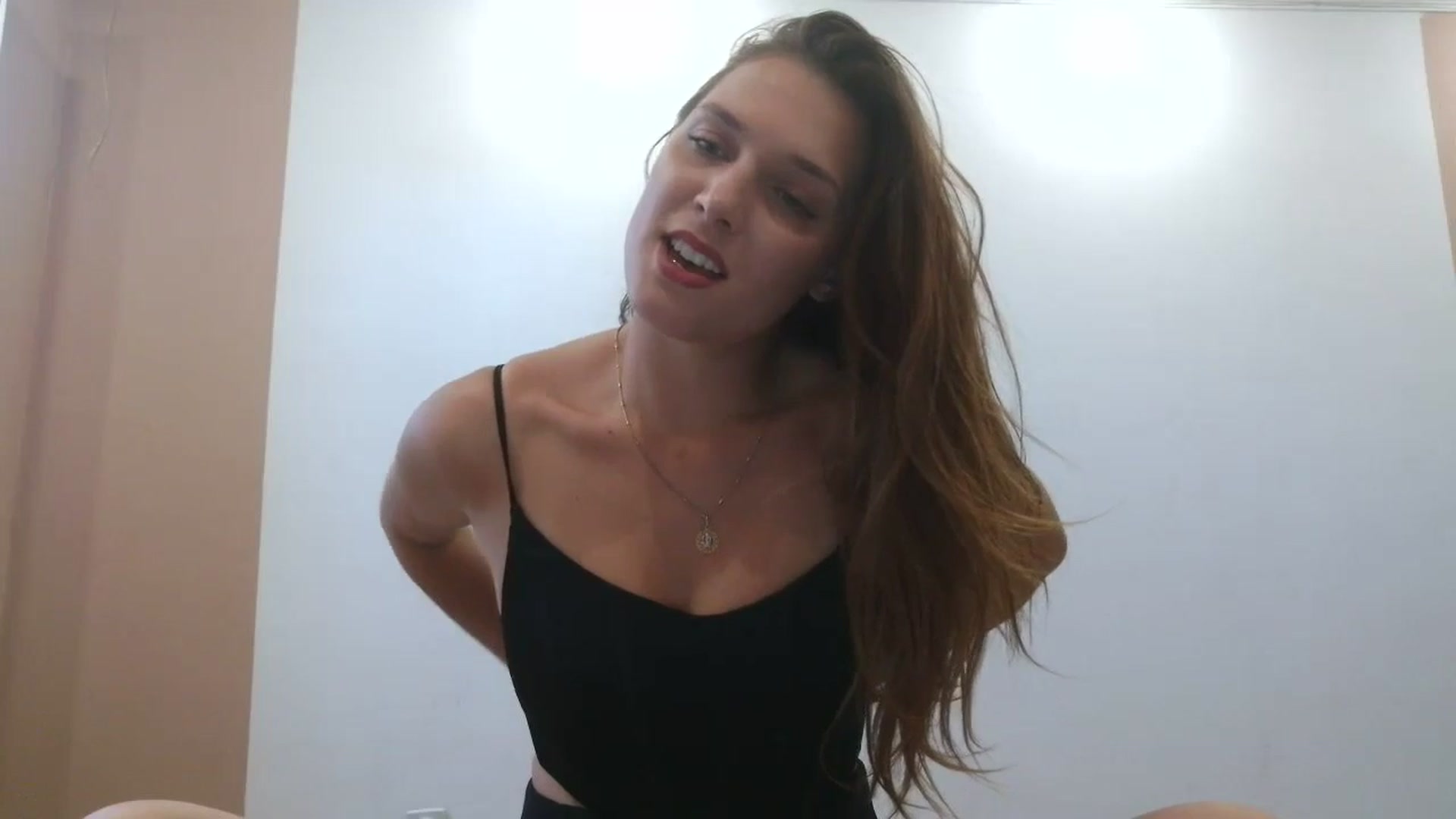 Gallery image thumbnail from HaleyReed's myfreecams stream on, 06/30/2025, 13:27 image 4 of 20