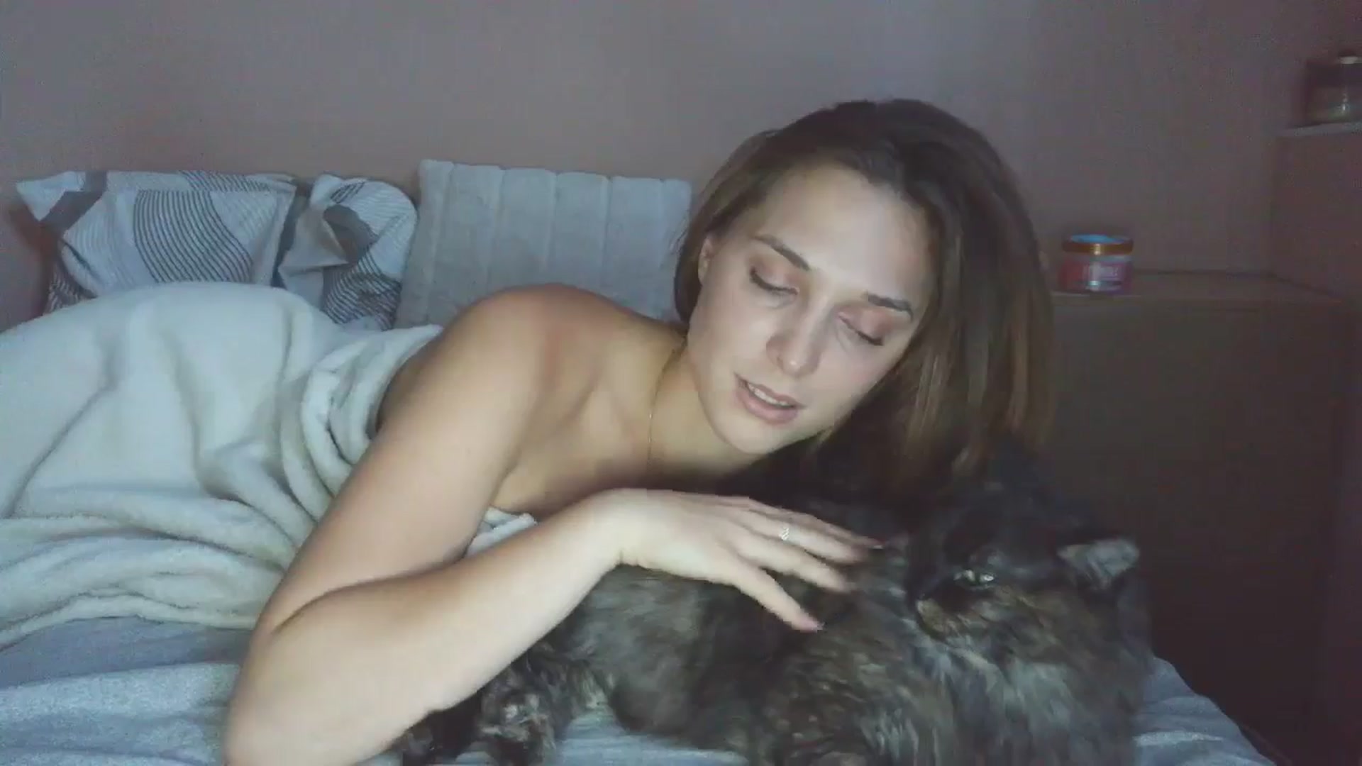 Gallery image thumbnail from HaleyReed's myfreecams stream on, 07/02/2025, 17:22 image 14 of 20