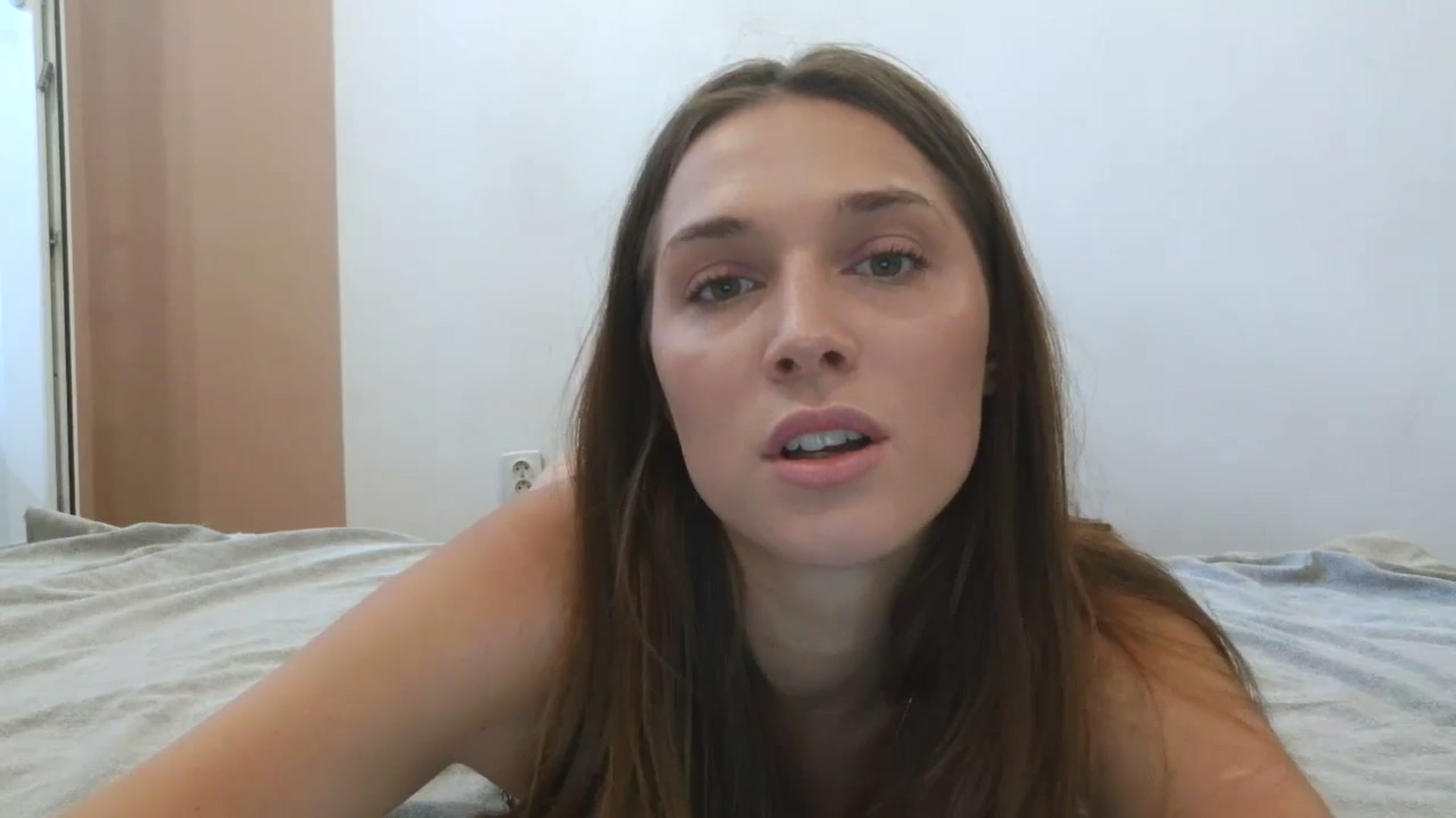 Gallery image thumbnail from HaleyReed's myfreecams stream on, 07/03/2025, 11:42 image 16 of 20