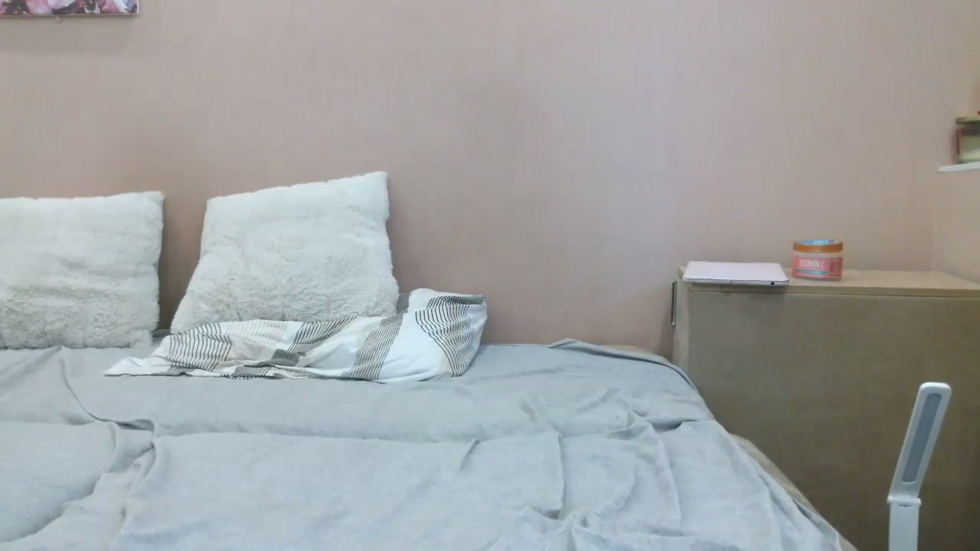 Gallery image thumbnail from HaleyReed's myfreecams stream on, 07/03/2025, 14:00 image 19 of 20