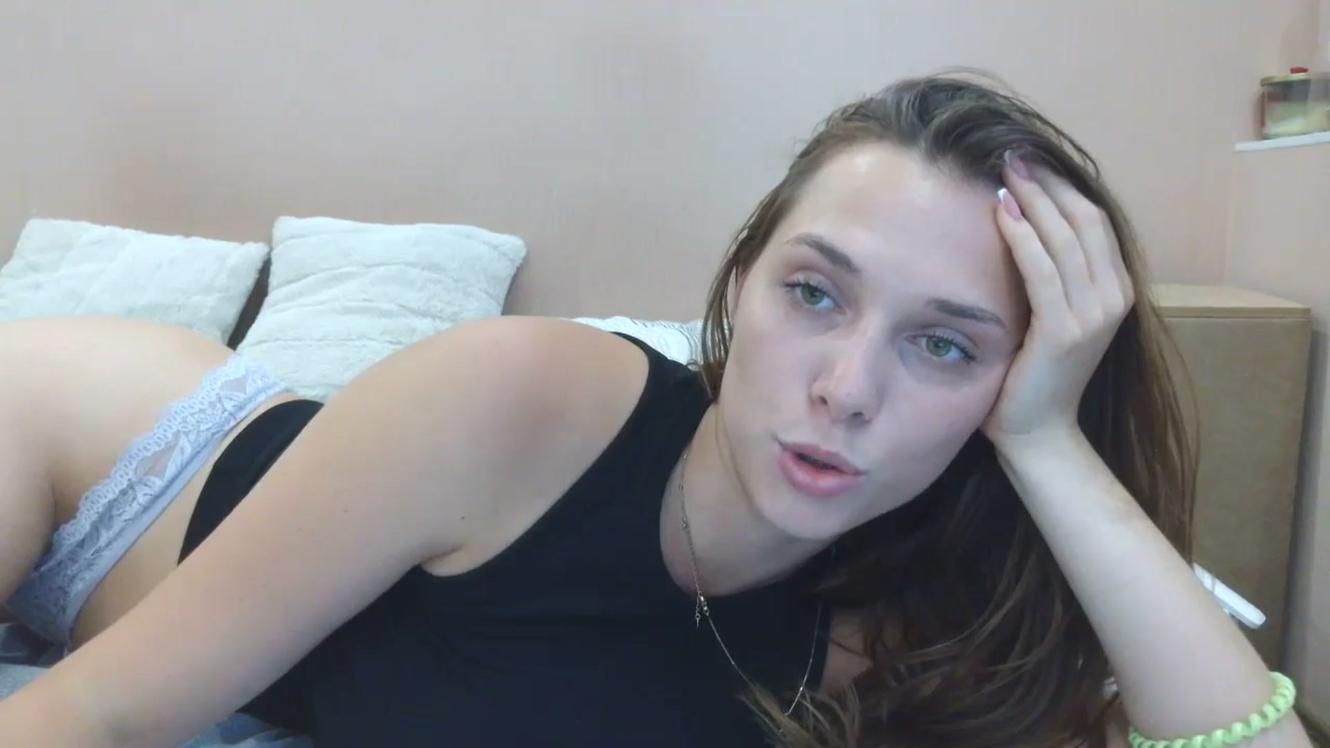 Gallery image thumbnail from HaleyReed's myfreecams stream on, 07/07/2025, 16:46 image 9 of 20
