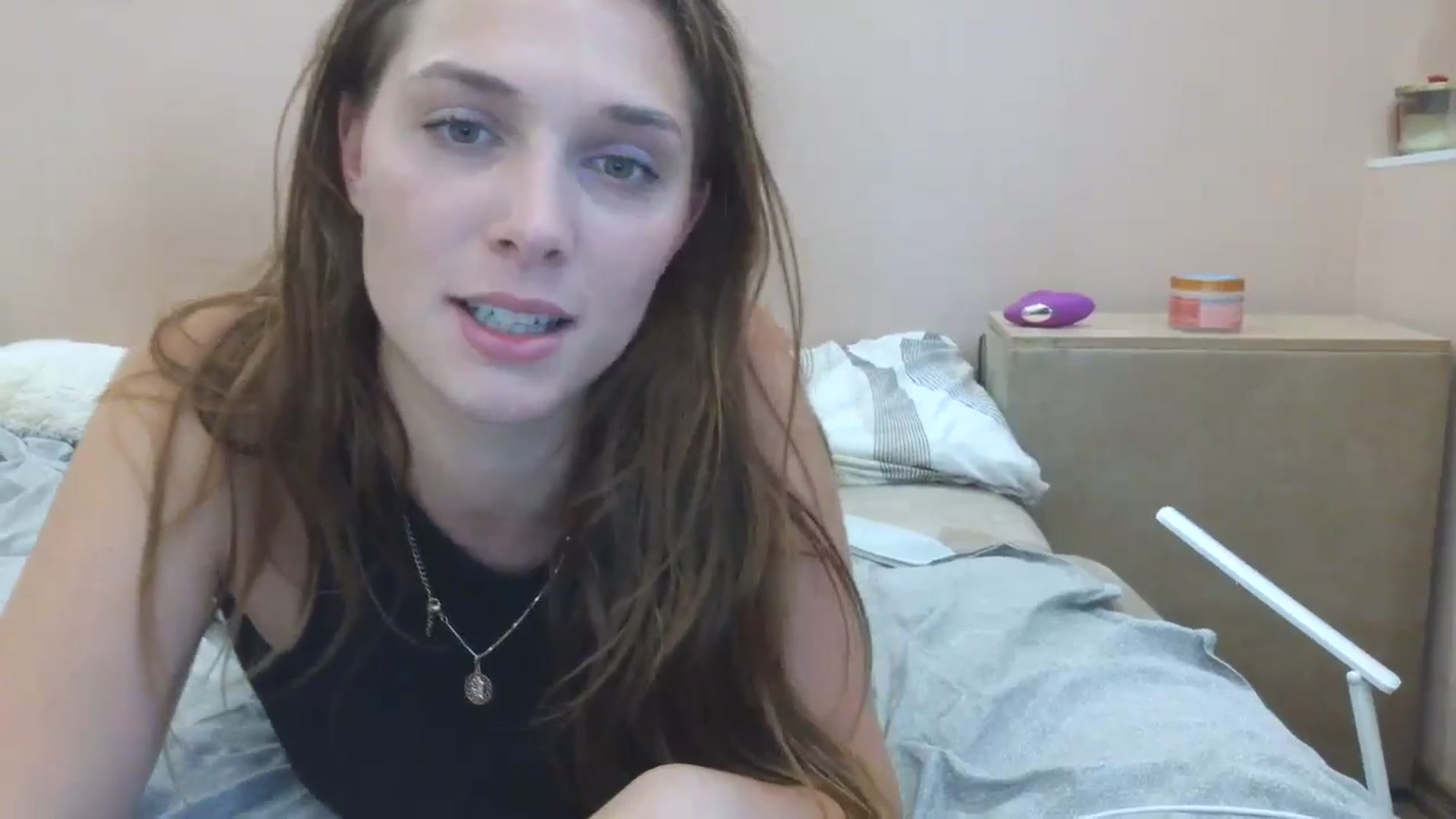 Gallery image thumbnail from HaleyReed's myfreecams stream on, 07/07/2025, 16:46 image 16 of 20