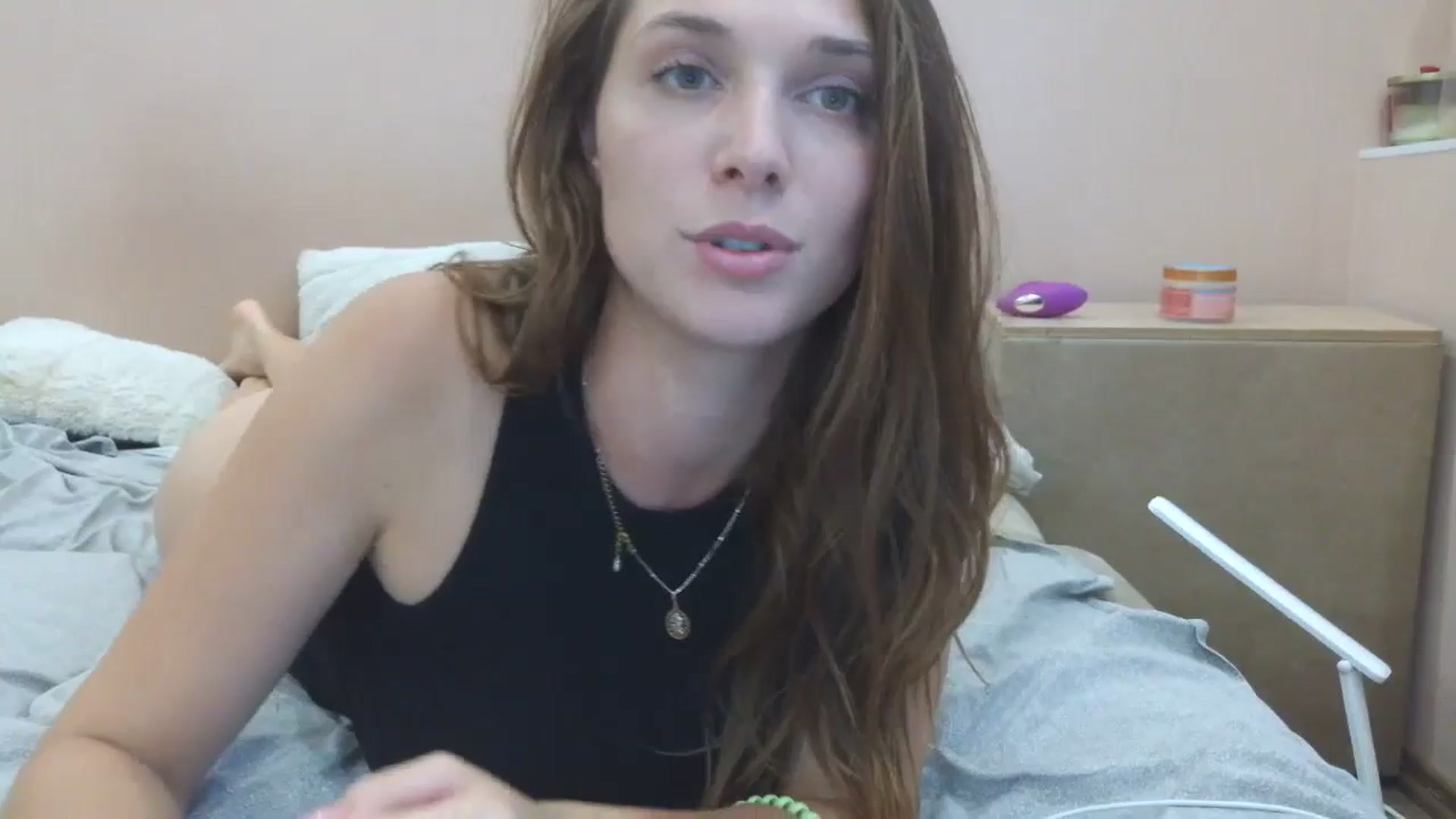 Gallery image thumbnail from HaleyReed's myfreecams stream on, 07/07/2025, 16:46 image 13 of 20