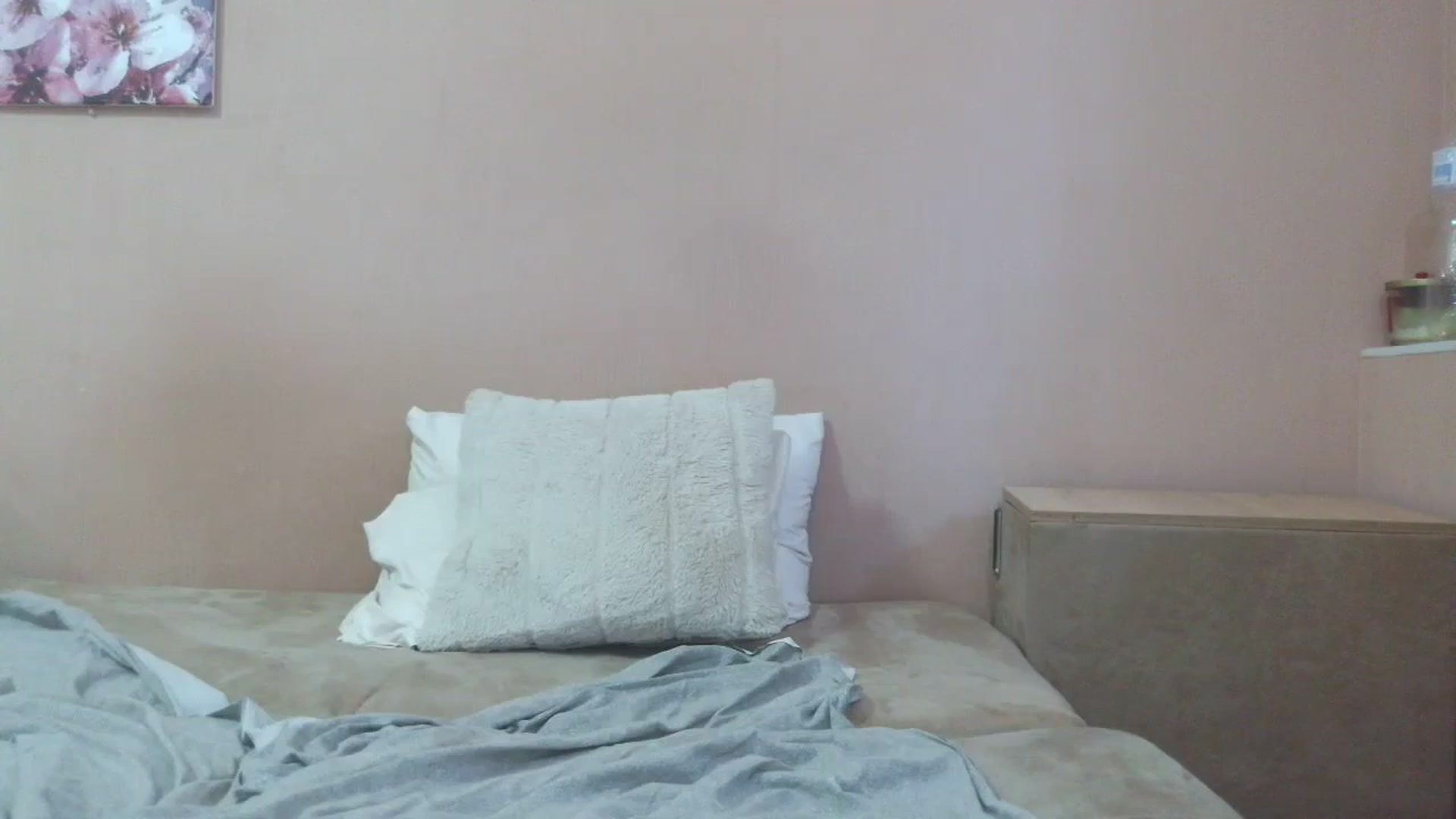 Gallery image thumbnail from HaleyReed's myfreecams stream on, 07/10/2025, 14:35 image 18 of 20