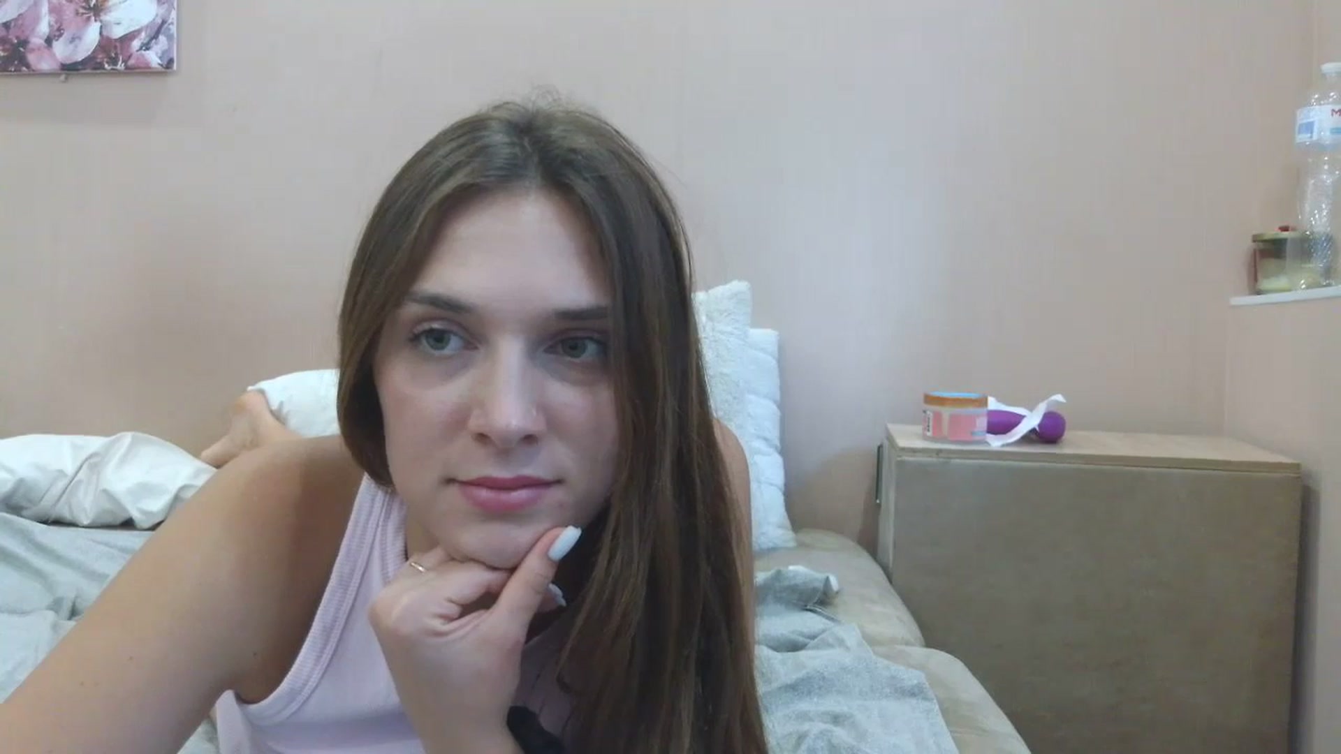 Gallery image thumbnail from HaleyReed's myfreecams stream on, 07/16/2025, 14:21 image 12 of 20