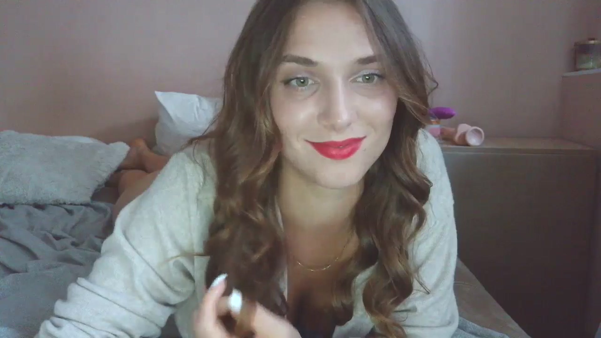 Gallery image thumbnail from HaleyReed's myfreecams stream on, 07/18/2025, 15:22 image 18 of 20