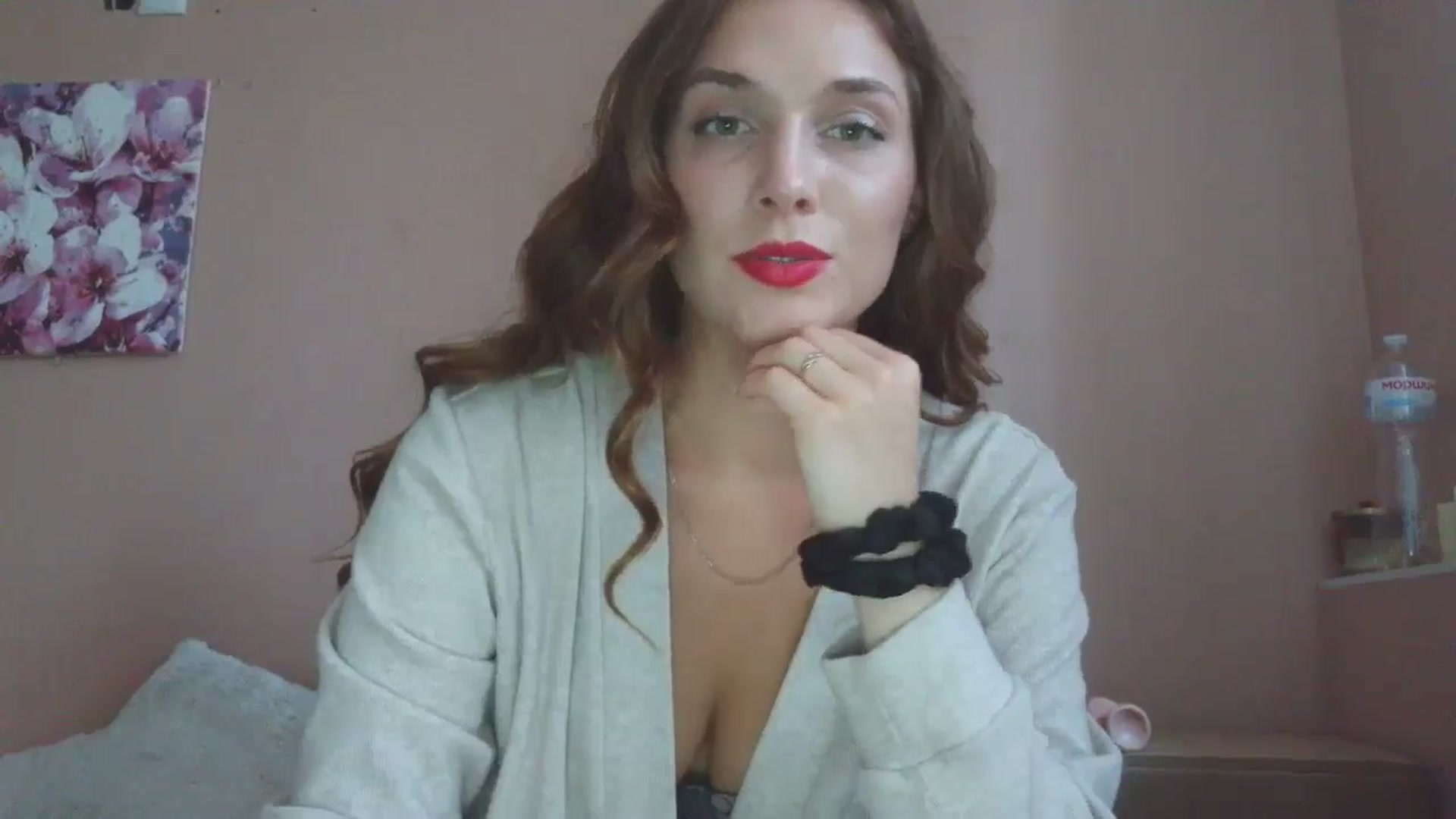 Gallery image thumbnail from HaleyReed's myfreecams stream on, 07/18/2025, 15:22 image 10 of 20