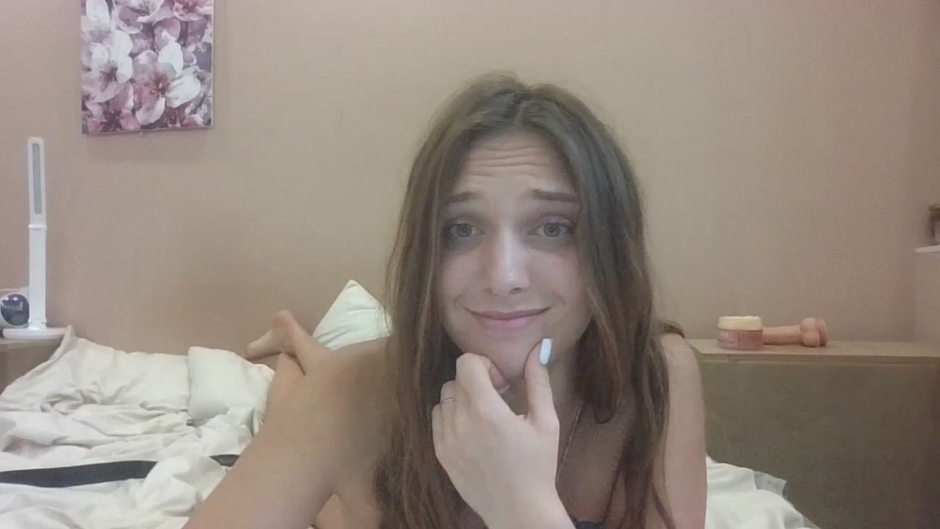 Gallery image thumbnail from HaleyReed's myfreecams stream on, 07/20/2025, 15:37 image 13 of 20