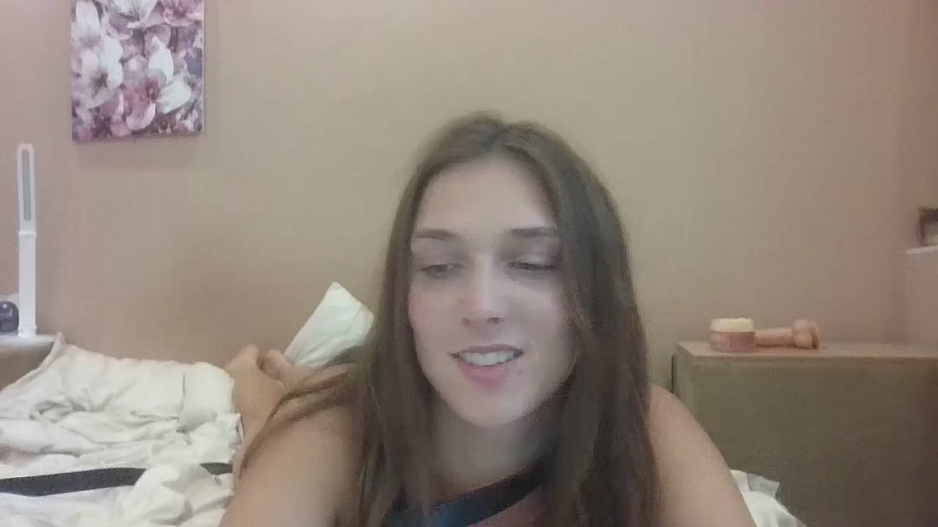 Gallery image thumbnail from HaleyReed's myfreecams stream on, 07/20/2025, 15:37 image 8 of 20