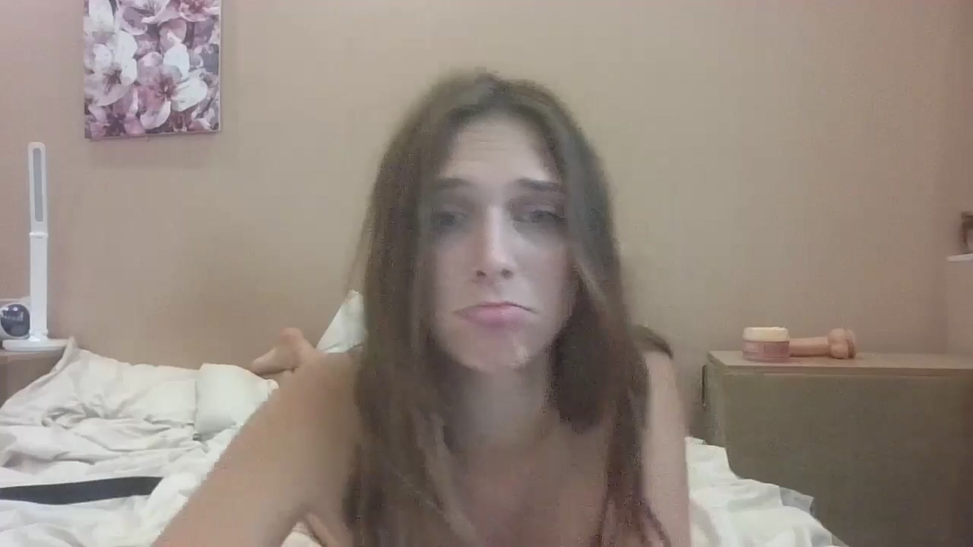 Gallery image thumbnail from HaleyReed's myfreecams stream on, 07/20/2025, 15:37 image 14 of 20