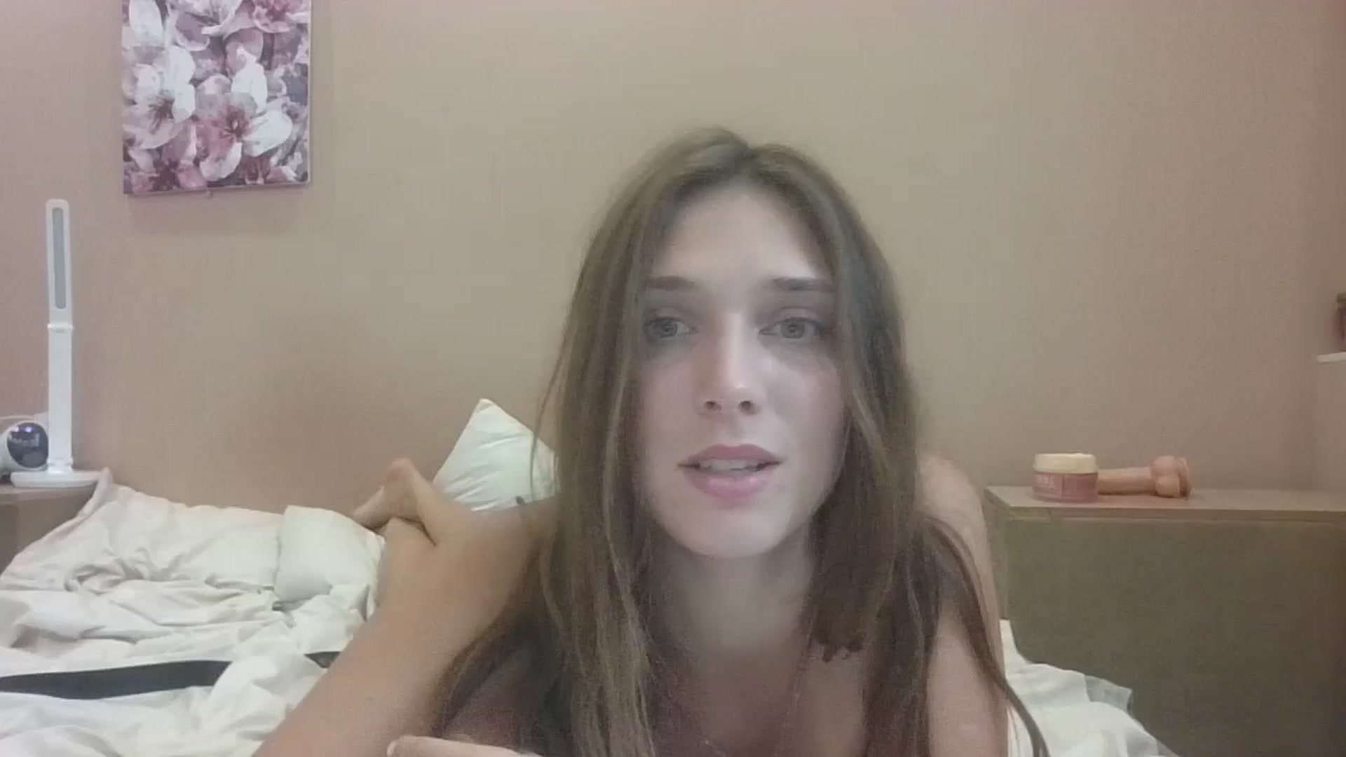 Gallery image thumbnail from HaleyReed's myfreecams stream on, 07/20/2025, 15:37 image 16 of 20
