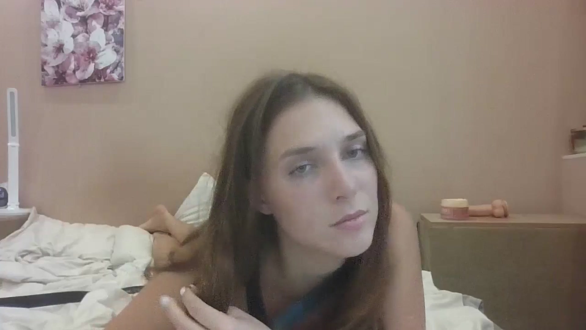 Gallery image thumbnail from HaleyReed's myfreecams stream on, 07/20/2025, 15:37 image 2 of 20