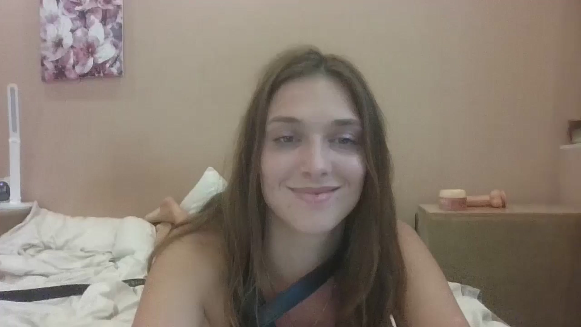 Gallery image thumbnail from HaleyReed's myfreecams stream on, 07/20/2025, 15:37 image 7 of 20