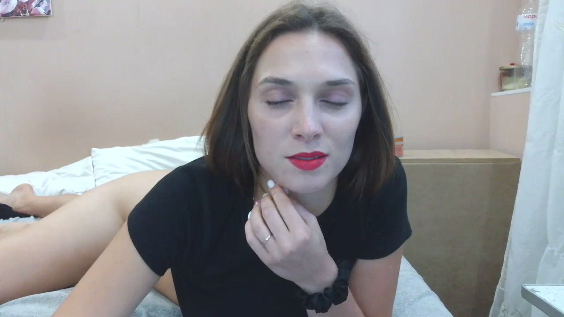 Gallery image thumbnail from HaleyReed's myfreecams stream on, 07/21/2025, 14:12 image 3 of 20
