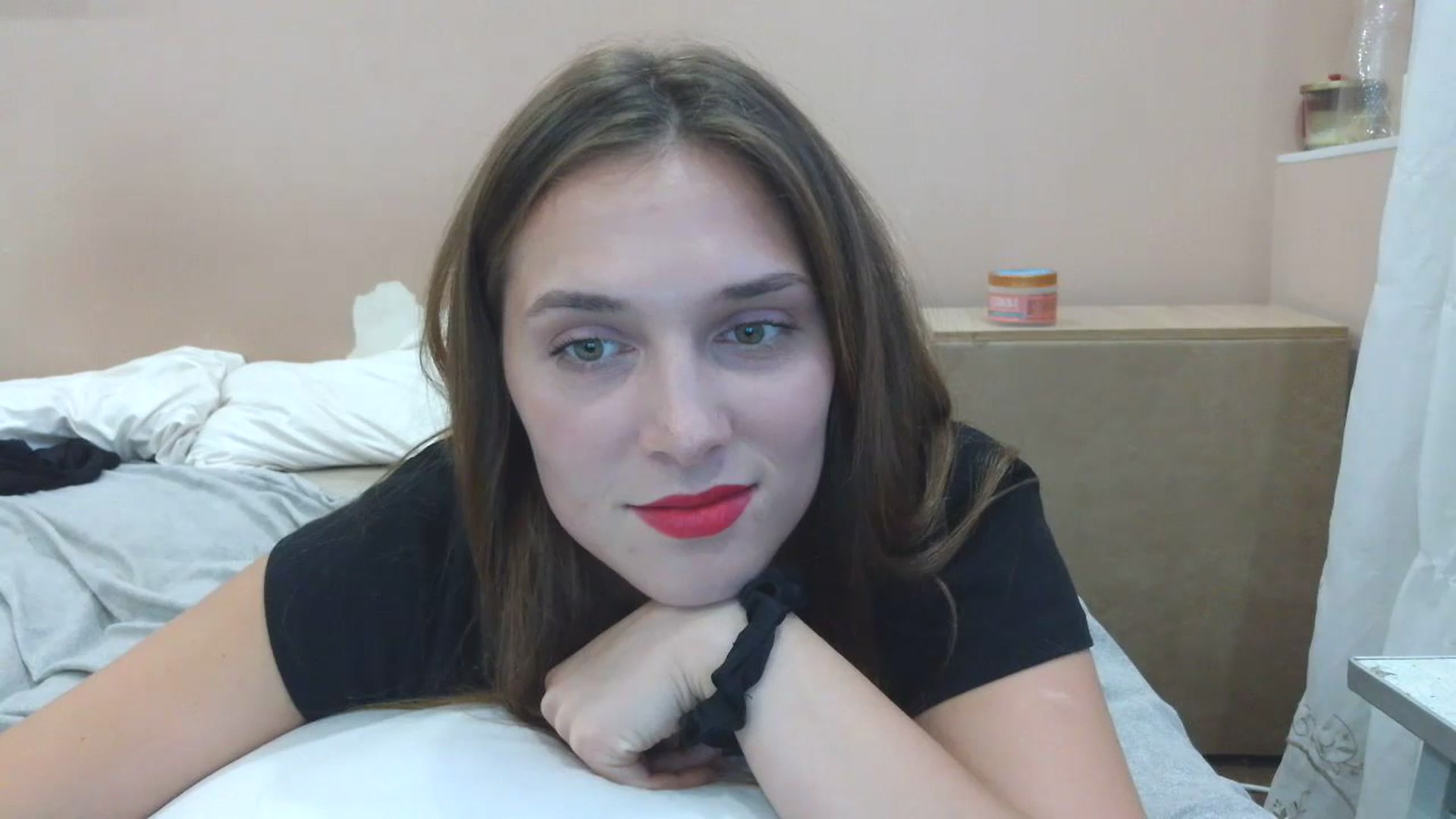 Gallery image thumbnail from HaleyReed's myfreecams stream on, 07/21/2025, 16:05 image 14 of 20