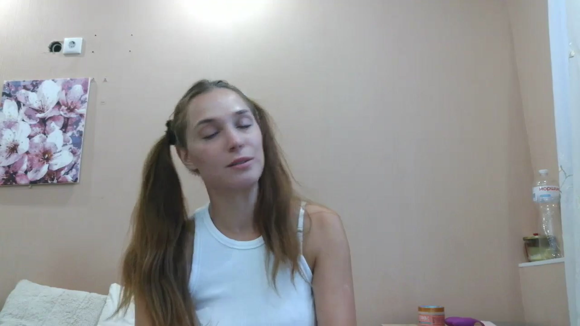 Gallery image thumbnail from HaleyReed's myfreecams stream on, 07/22/2025, 11:42 image 6 of 20