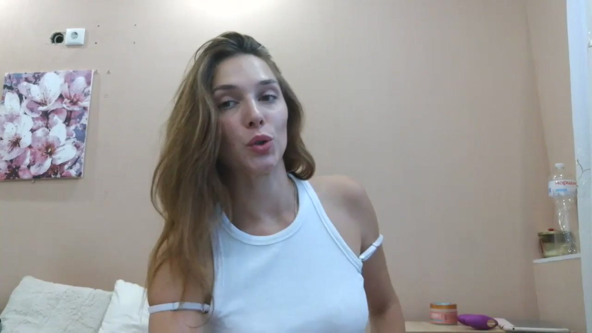 Gallery image thumbnail from HaleyReed's myfreecams stream on, 07/22/2025, 11:42 image 19 of 20