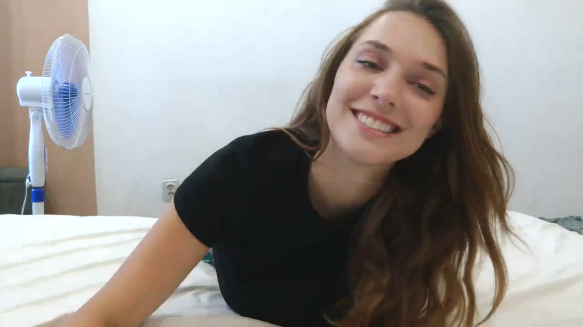 Gallery image thumbnail from HaleyReed's myfreecams stream on, 07/25/2025, 11:03 image 17 of 20