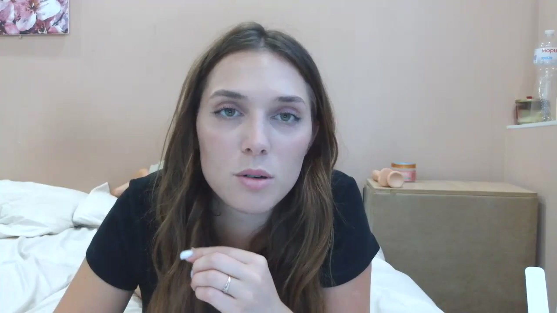 Gallery image thumbnail from HaleyReed's myfreecams stream on, 07/25/2025, 15:12 image 7 of 20