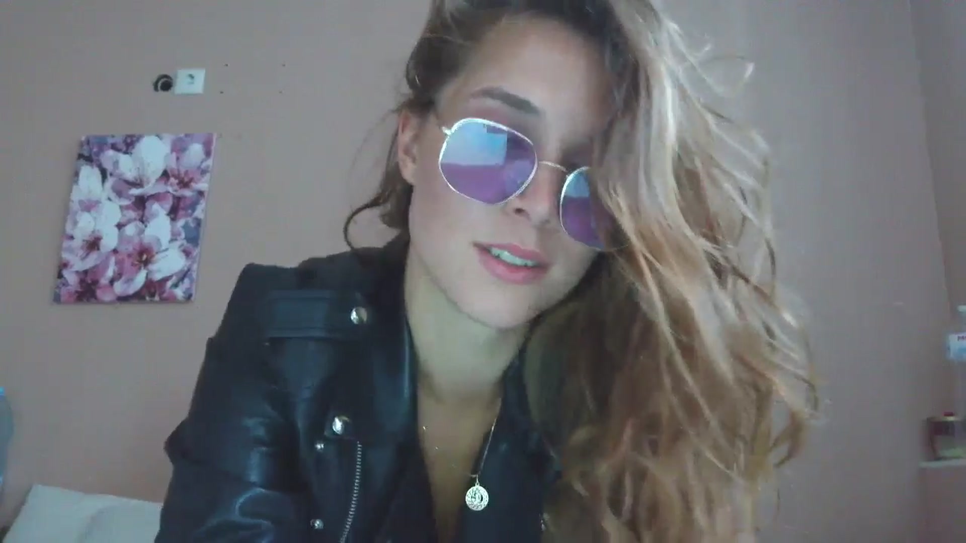 Gallery image thumbnail from HaleyReed's myfreecams stream on, 07/27/2025, 12:56 image 14 of 20