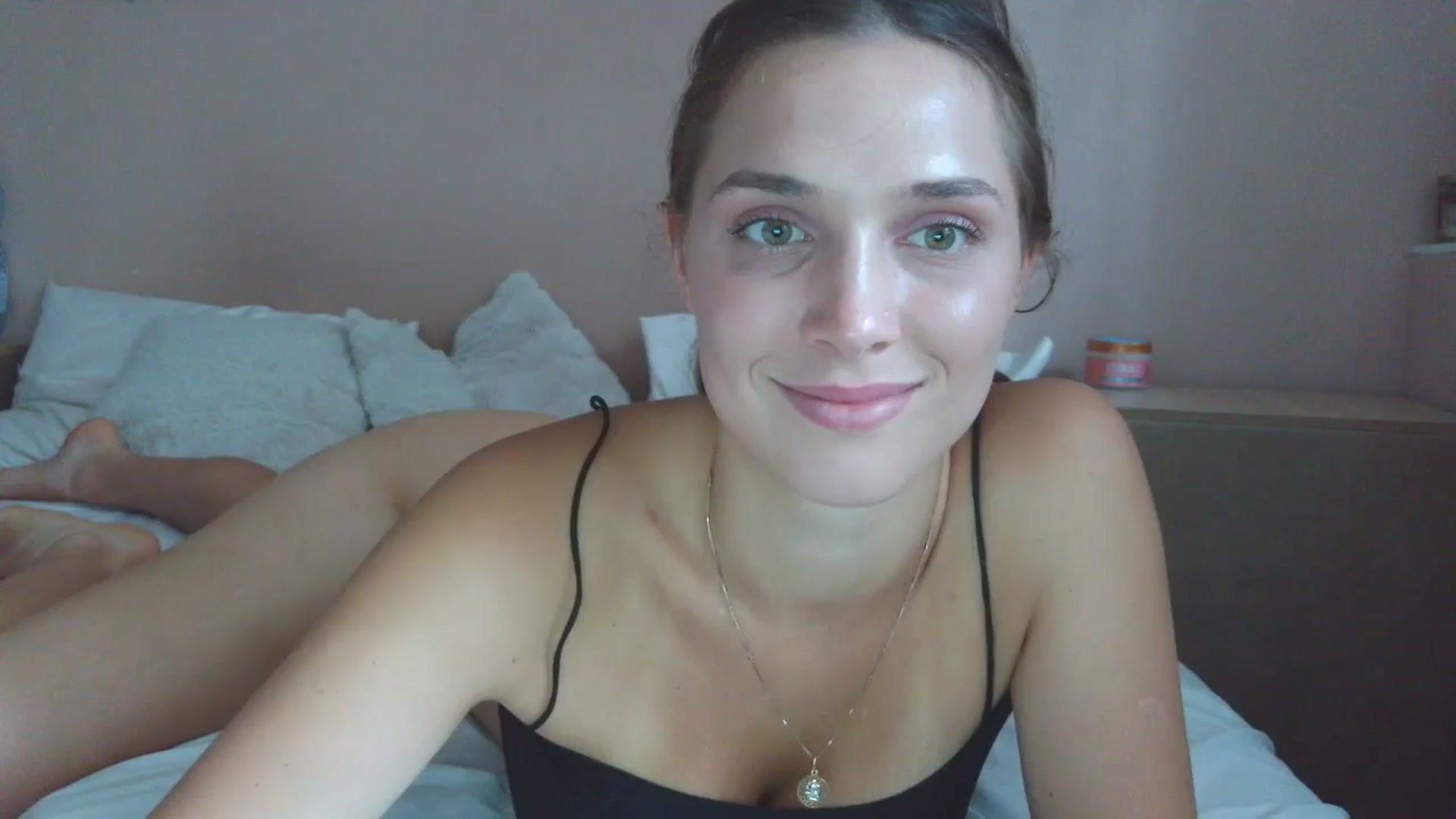 Gallery image thumbnail from HaleyReed's myfreecams stream on, 07/27/2025, 12:56 image 2 of 20