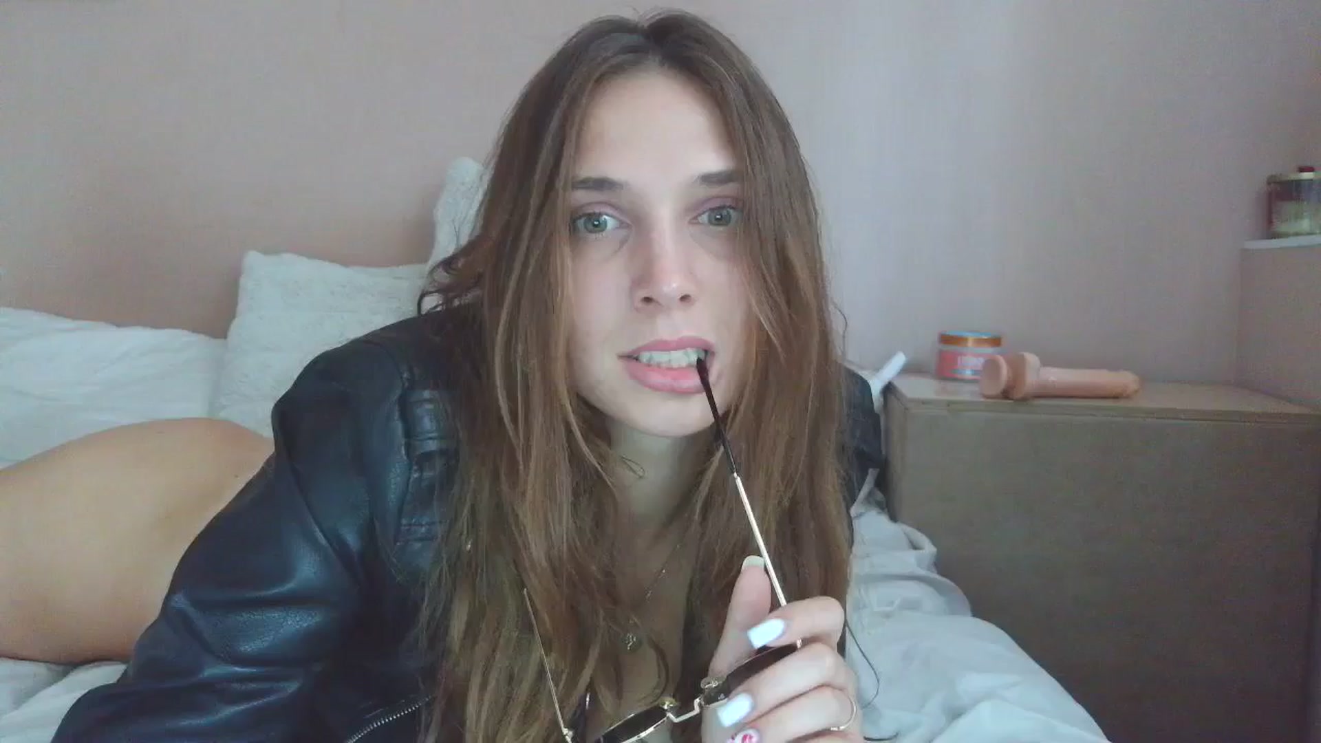 Gallery image thumbnail from HaleyReed's myfreecams stream on, 07/27/2025, 13:42 image 1 of 20