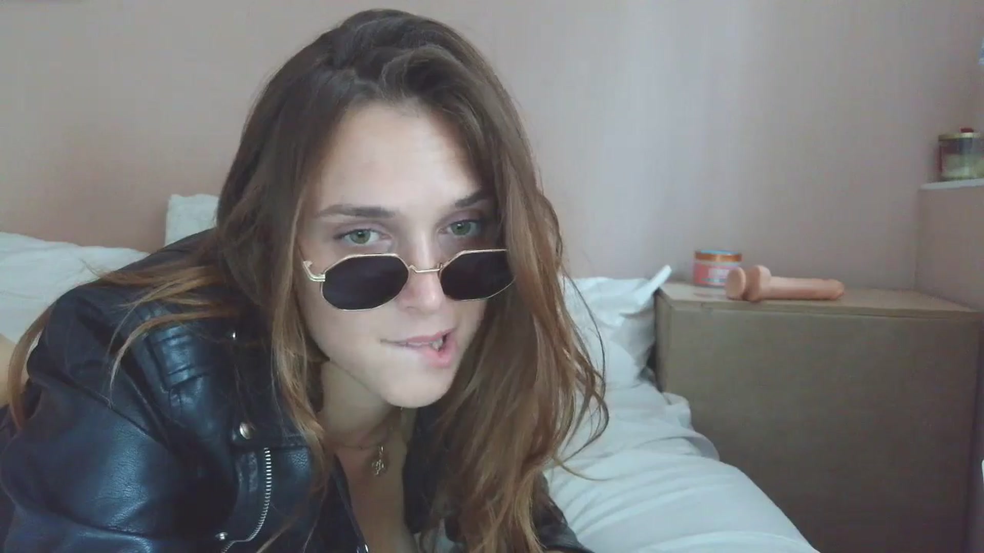 Gallery image thumbnail from HaleyReed's myfreecams stream on, 07/27/2025, 13:42 image 12 of 20