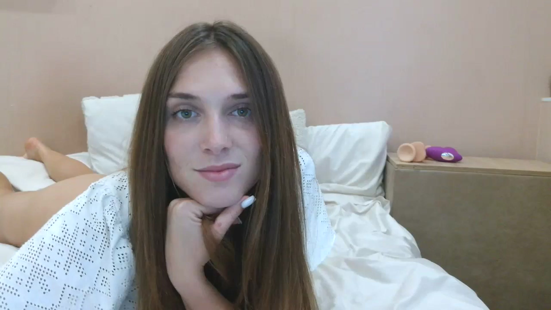 Gallery image thumbnail from HaleyReed's myfreecams stream on, 07/28/2025, 16:52 image 12 of 20