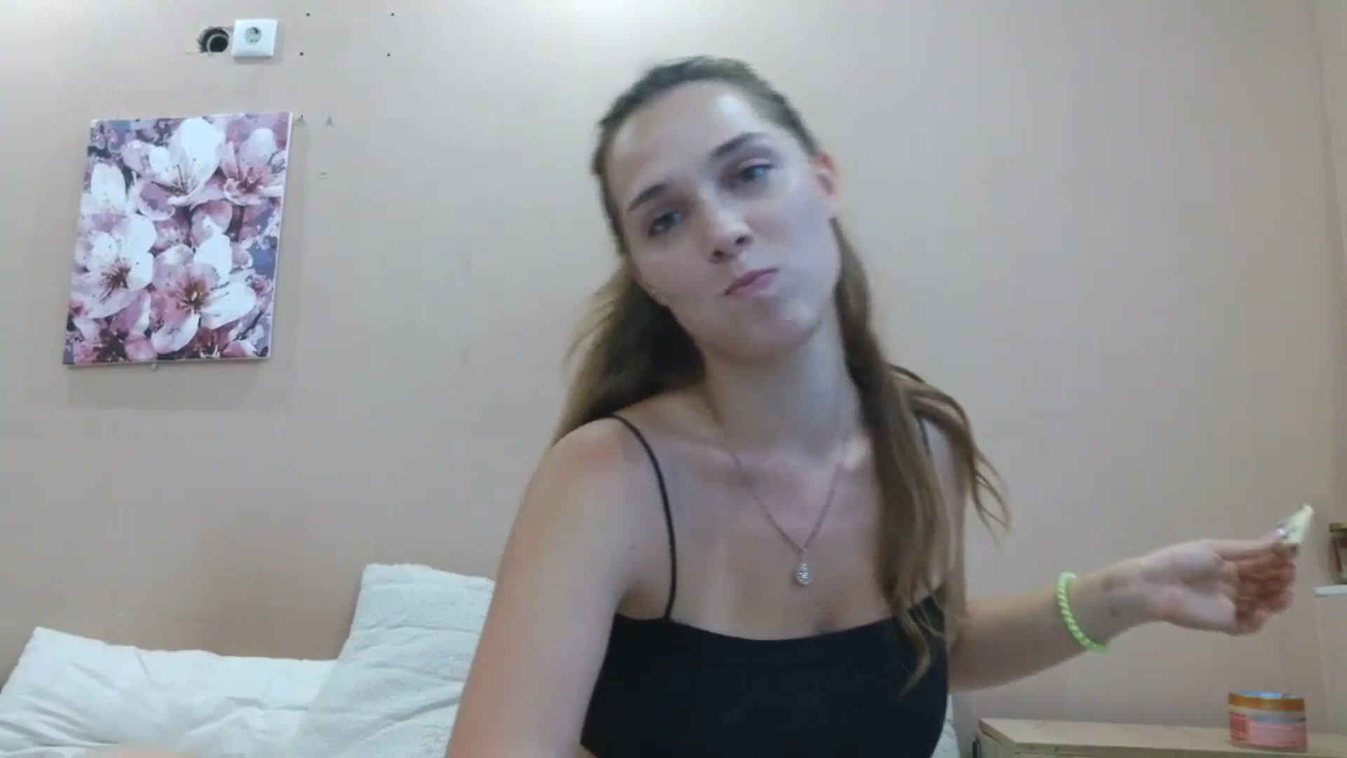 Gallery image thumbnail from HaleyReed's myfreecams stream on, 08/06/2025, 12:41 image 5 of 20