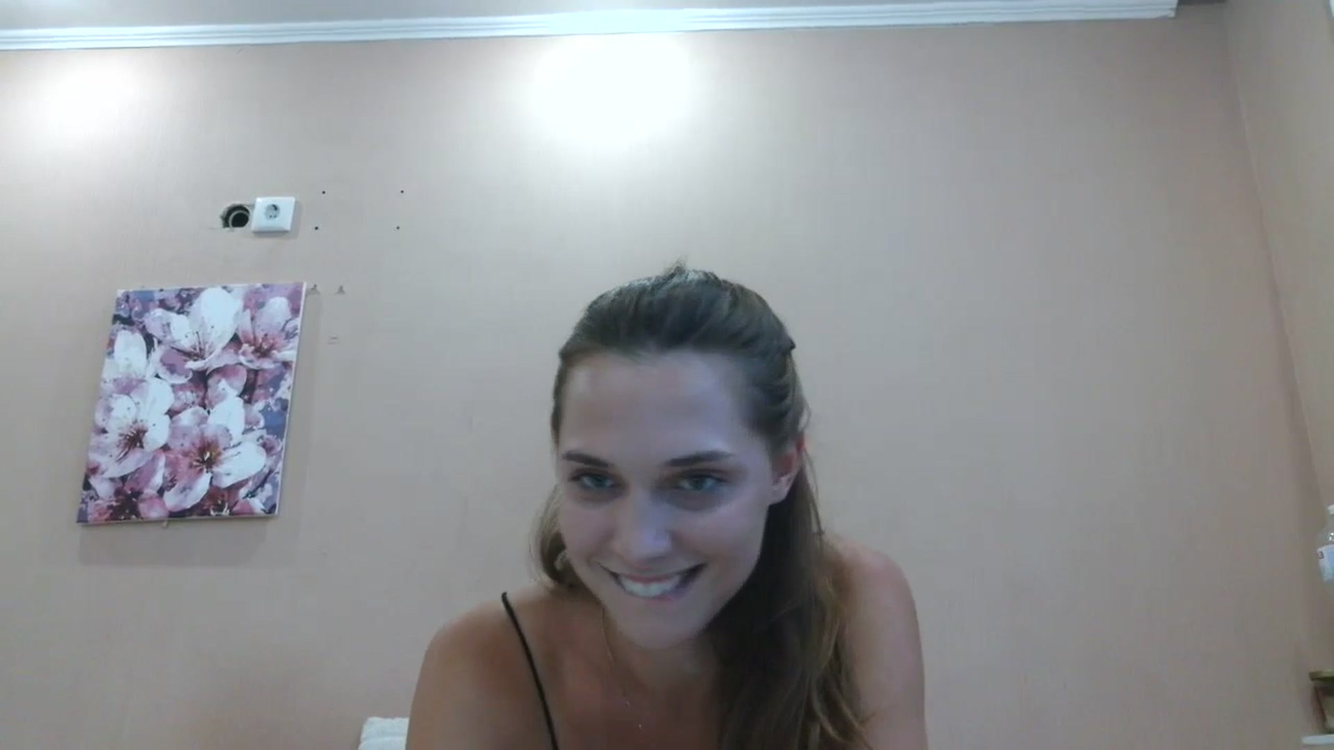 Gallery image thumbnail from HaleyReed's myfreecams stream on, 08/06/2025, 12:41 image 19 of 20
