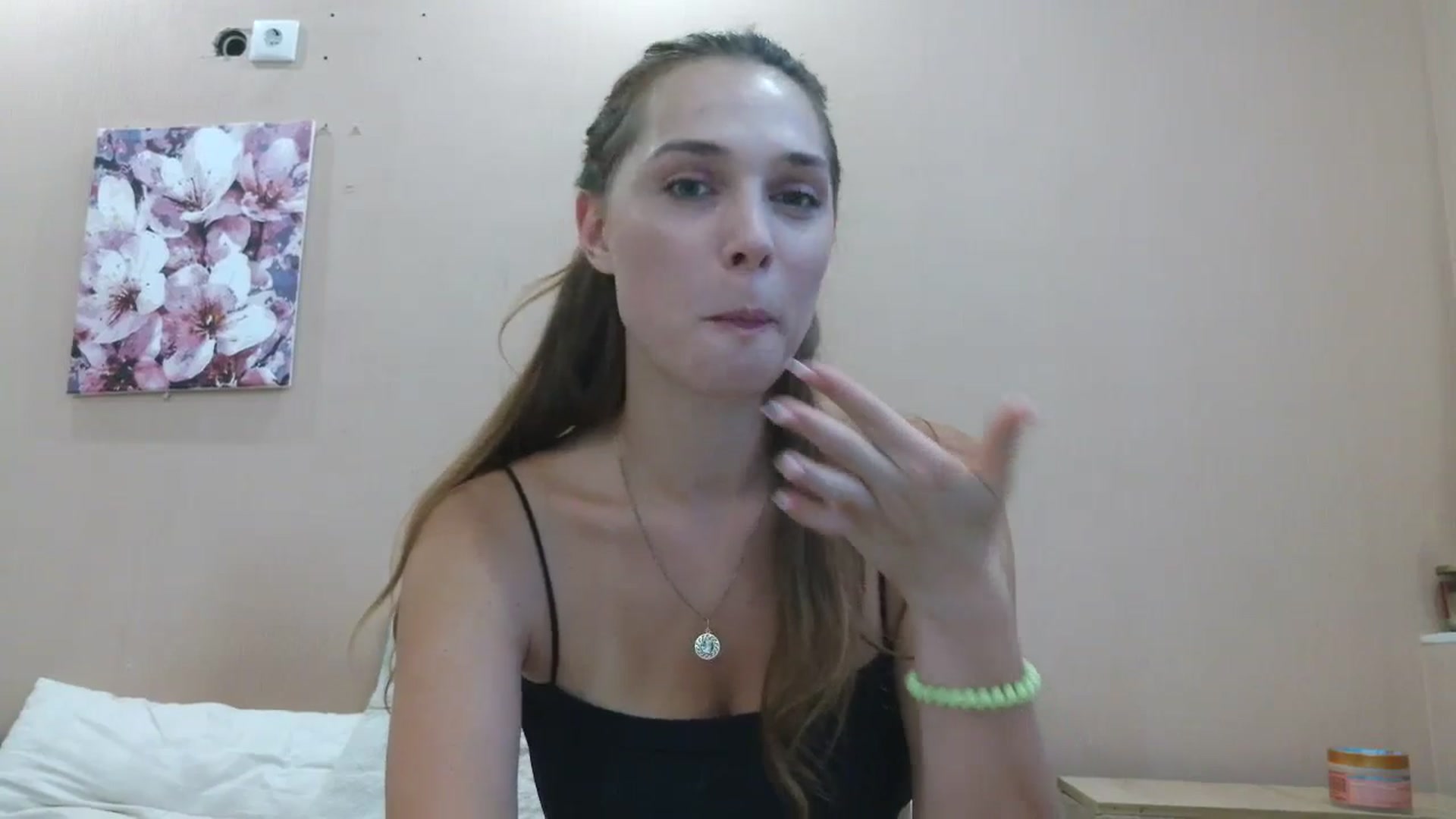 Gallery image thumbnail from HaleyReed's myfreecams stream on, 08/06/2025, 12:41 image 6 of 20