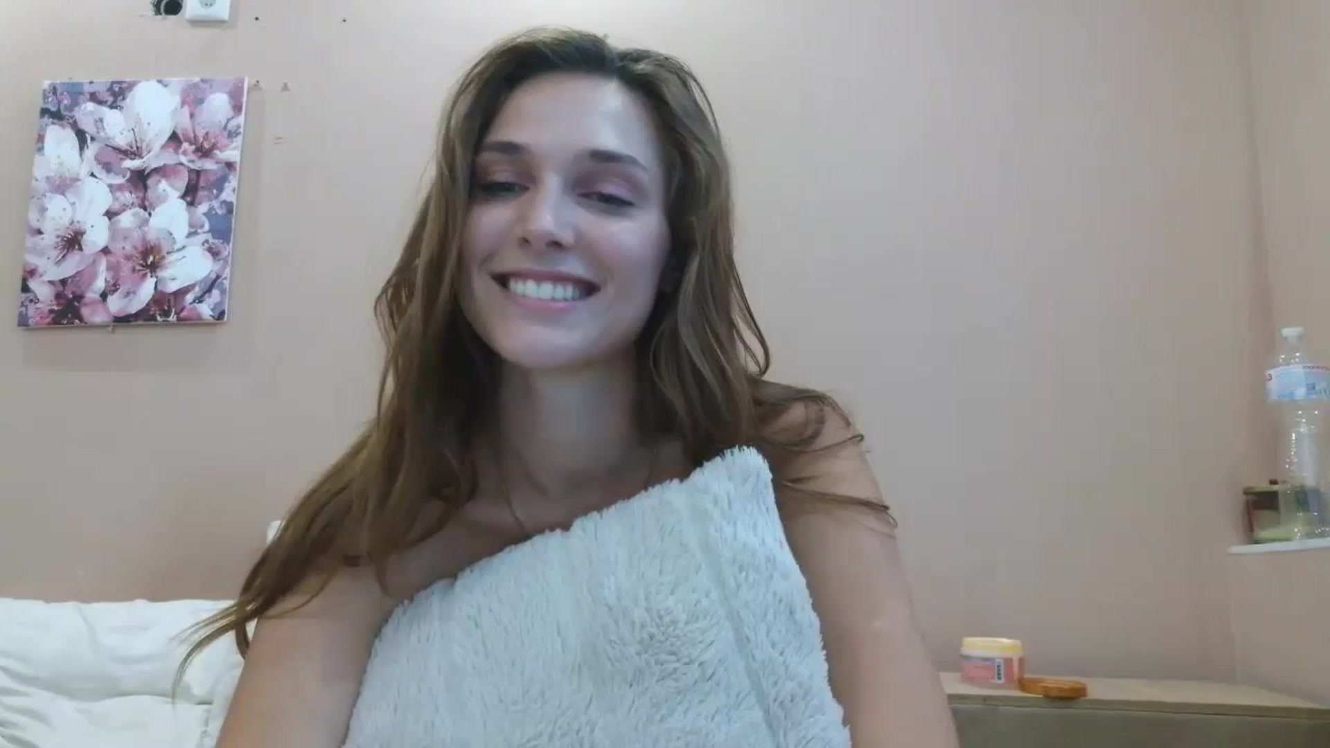 Gallery image thumbnail from HaleyReed's myfreecams stream on, 08/06/2025, 13:23 image 14 of 20