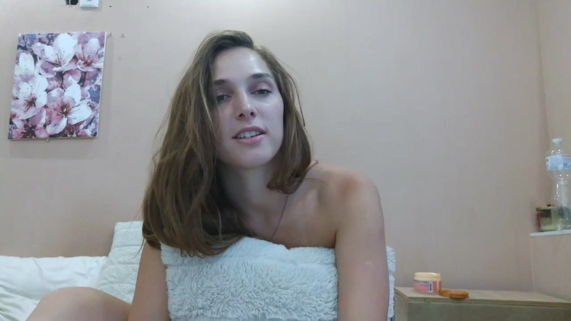 Gallery image thumbnail from HaleyReed's myfreecams stream on, 08/06/2025, 13:23 image 8 of 20