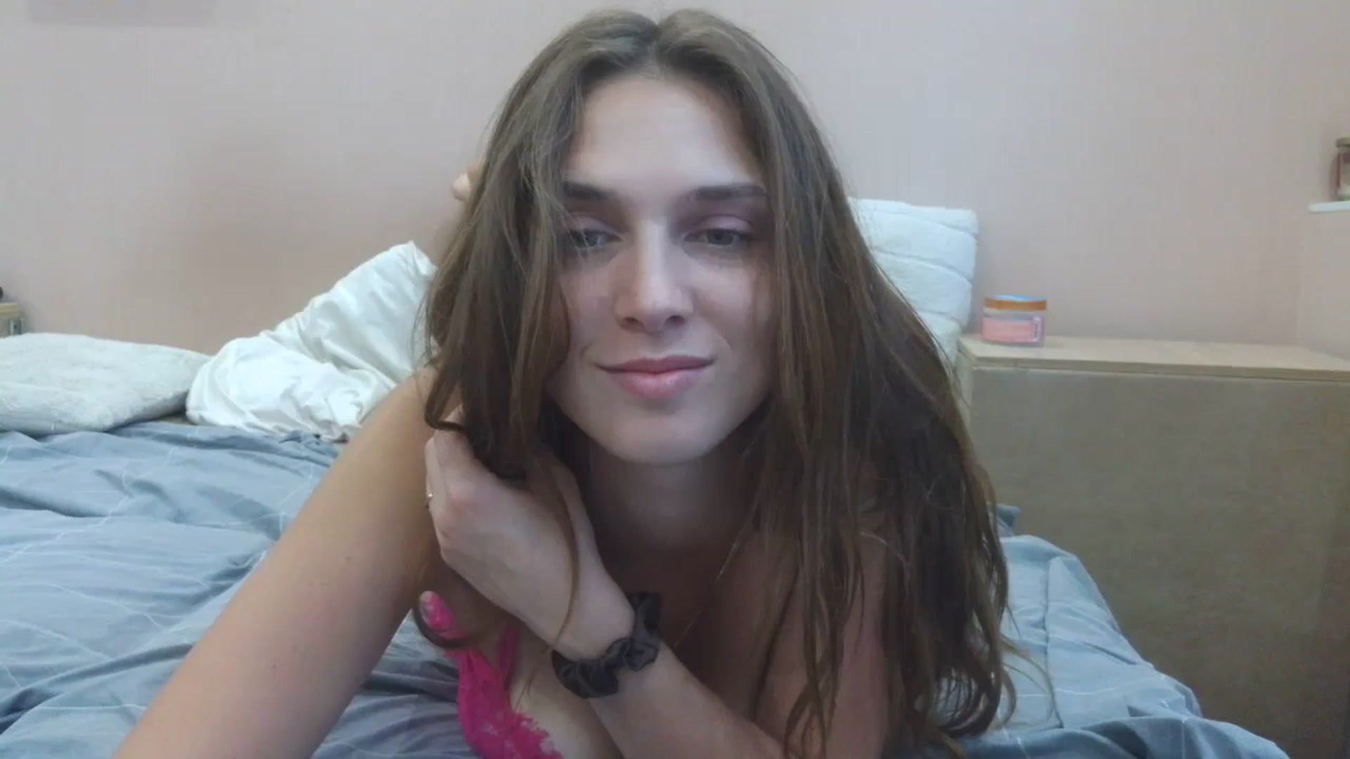 Gallery image thumbnail from HaleyReed's myfreecams stream on, 08/07/2025, 13:22 image 10 of 20
