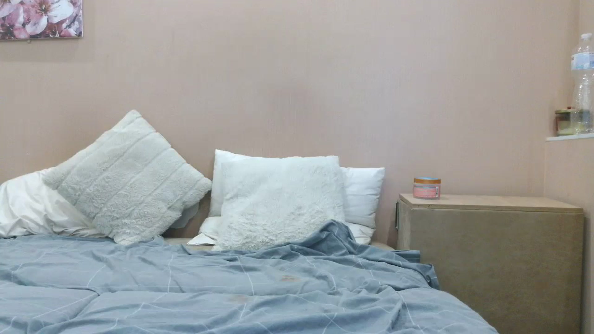 Gallery image thumbnail from HaleyReed's myfreecams stream on, 08/08/2025, 15:32 image 12 of 20