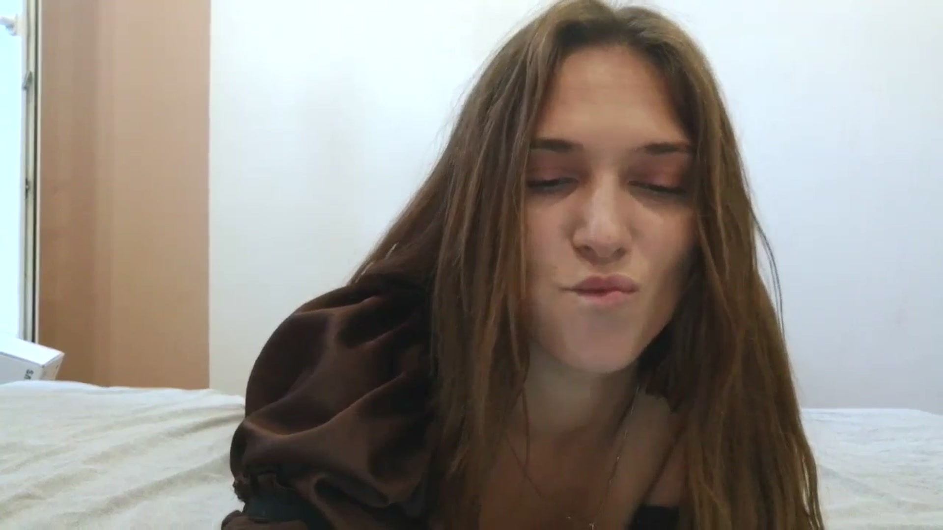 Gallery image thumbnail from HaleyReed's myfreecams stream on, 08/13/2025, 14:05 image 11 of 20
