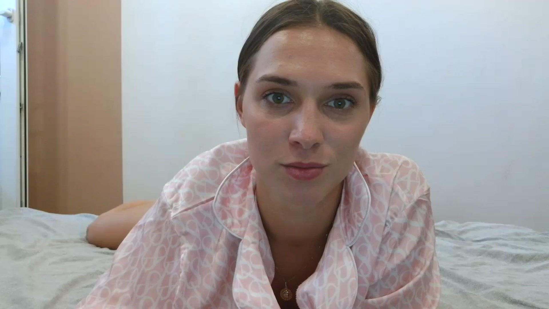 Gallery image thumbnail from HaleyReed's myfreecams stream on, 08/14/2025, 13:30 image 1 of 20