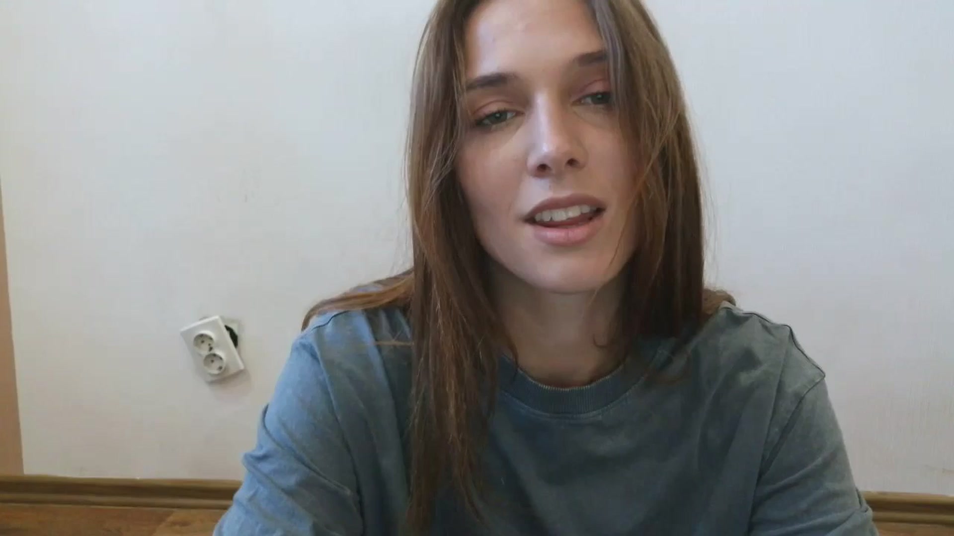 Gallery image thumbnail from HaleyReed's myfreecams stream on, 08/15/2025, 13:24 image 1 of 20