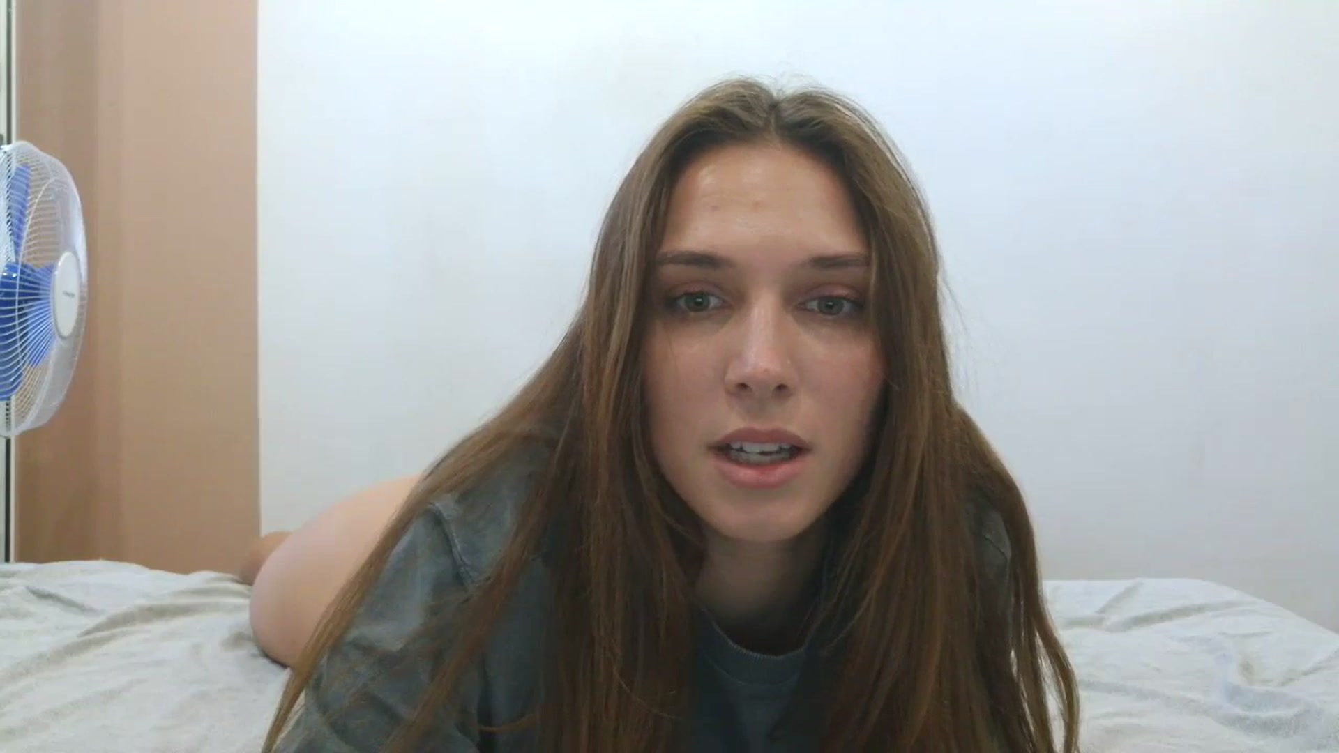 Gallery image thumbnail from HaleyReed's myfreecams stream on, 08/15/2025, 14:55 image 18 of 20