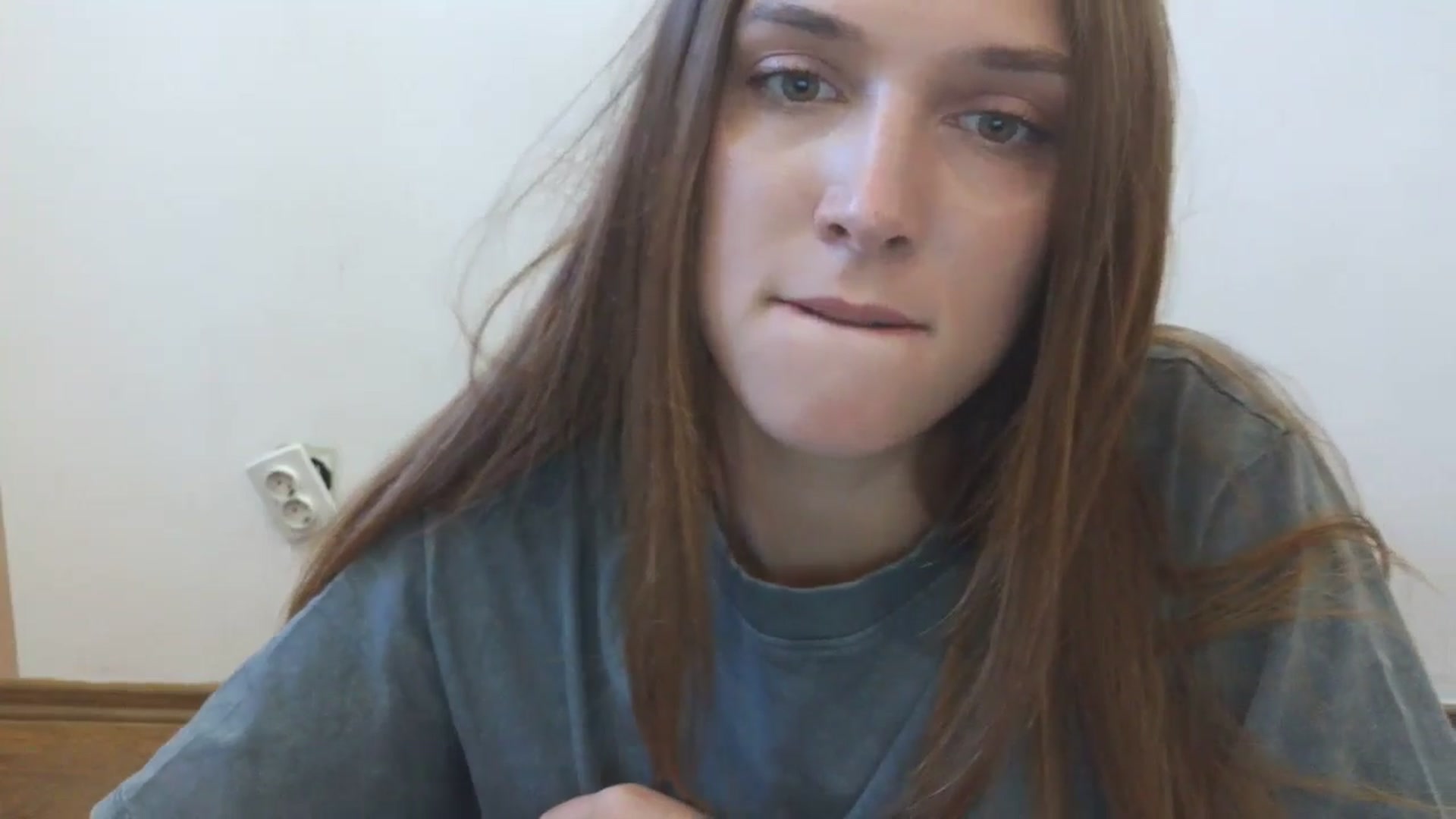Gallery image thumbnail from HaleyReed's myfreecams stream on, 08/15/2025, 14:55 image 12 of 20