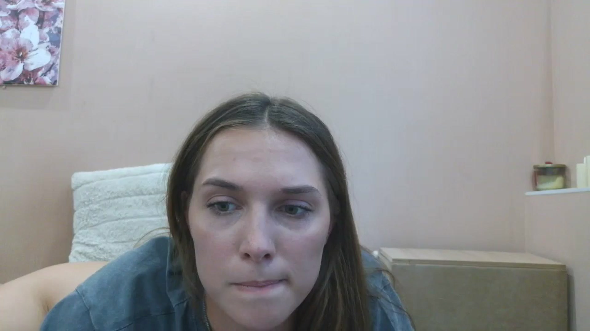 Gallery image thumbnail from HaleyReed's myfreecams stream on, 08/15/2025, 15:55 image 1 of 20