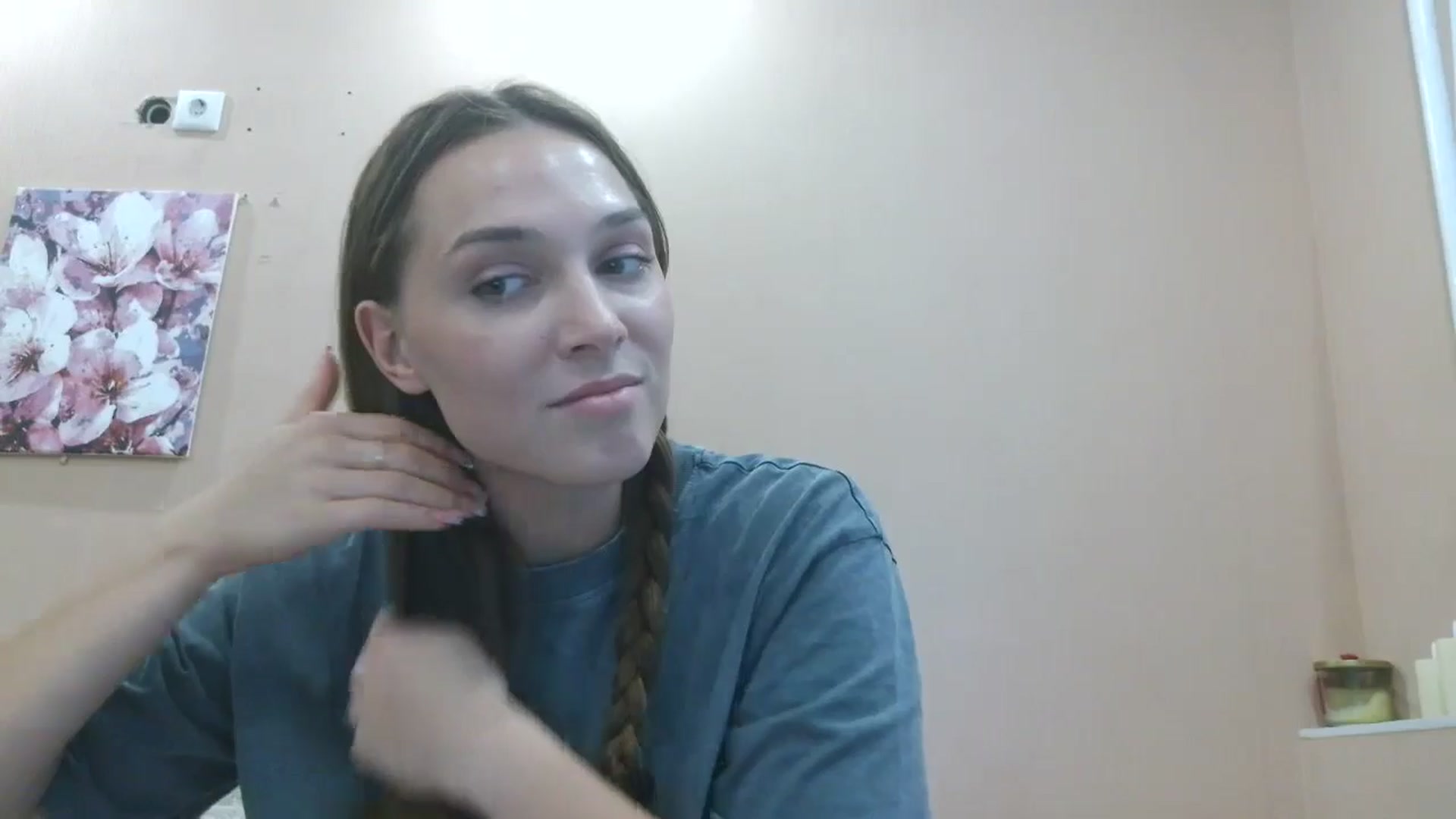 Gallery image thumbnail from HaleyReed's myfreecams stream on, 08/15/2025, 15:55 image 19 of 20