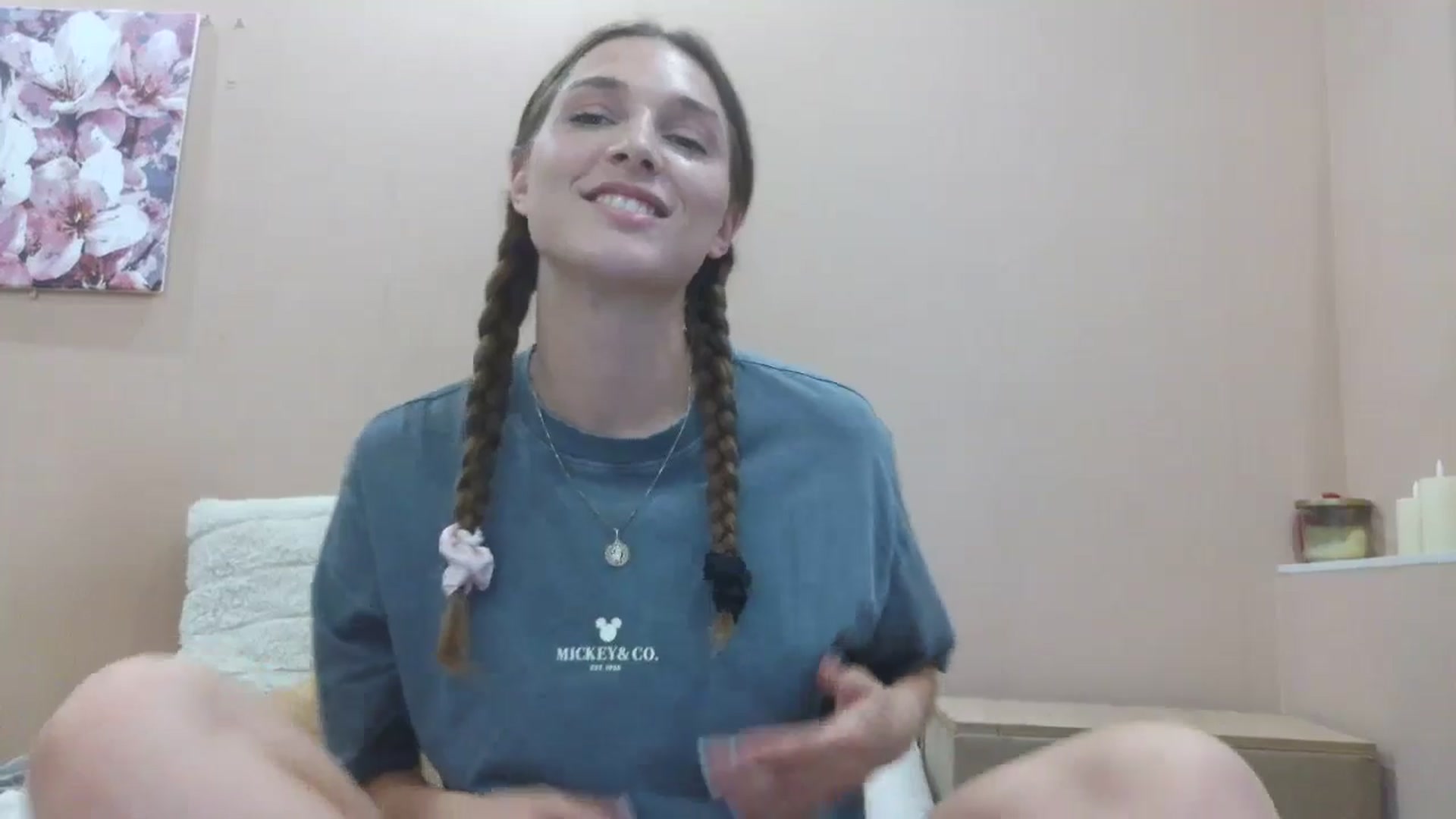 Gallery image thumbnail from HaleyReed's myfreecams stream on, 08/15/2025, 17:03 image 11 of 20