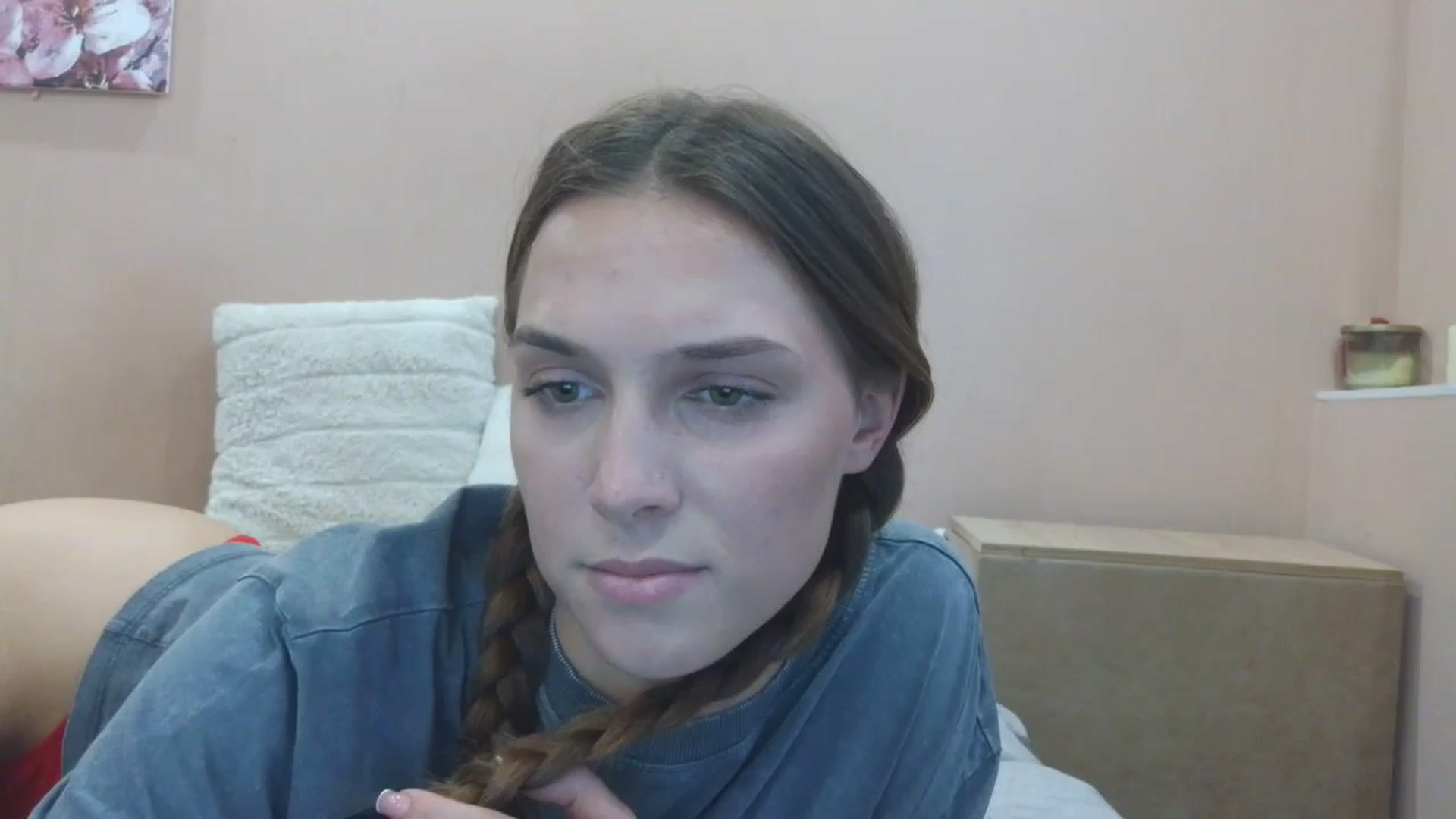 Gallery image thumbnail from HaleyReed's myfreecams stream on, 08/15/2025, 17:03 image 3 of 20