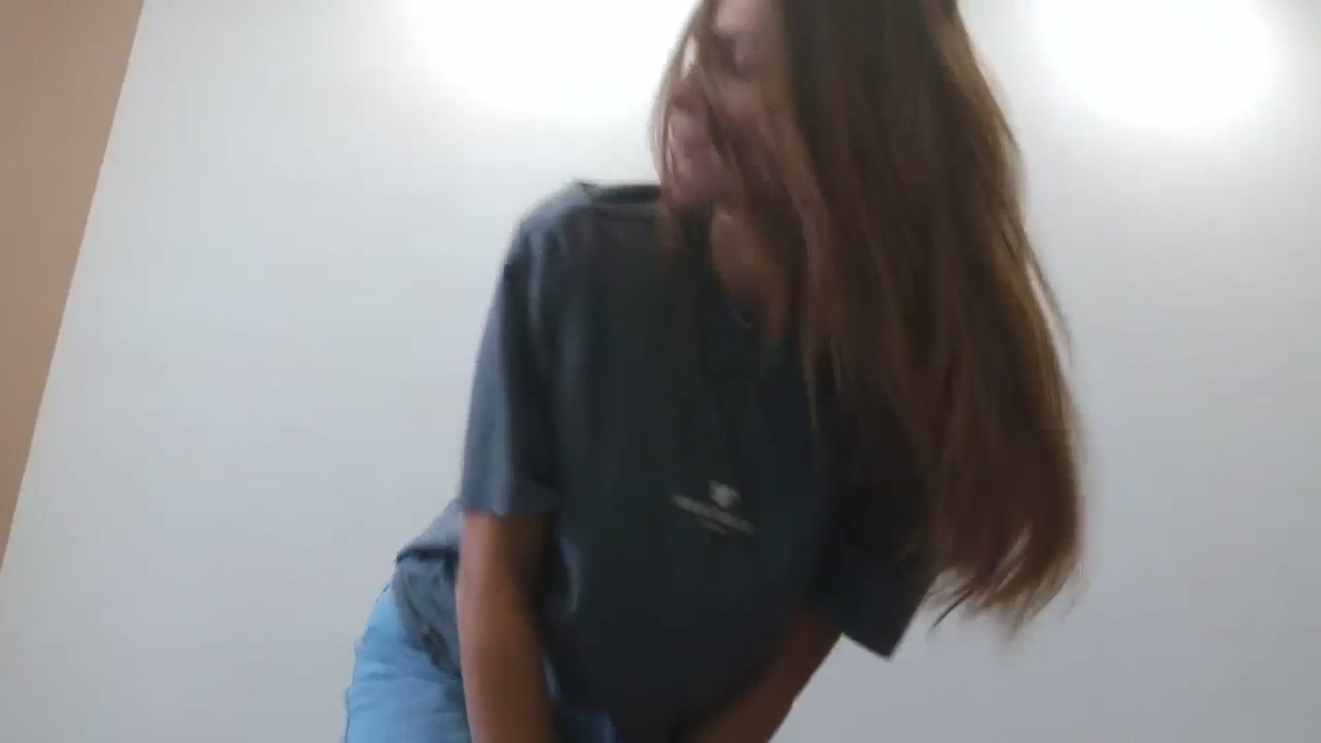 Gallery image thumbnail from HaleyReed's myfreecams stream on, 08/17/2025, 11:42 image 8 of 20