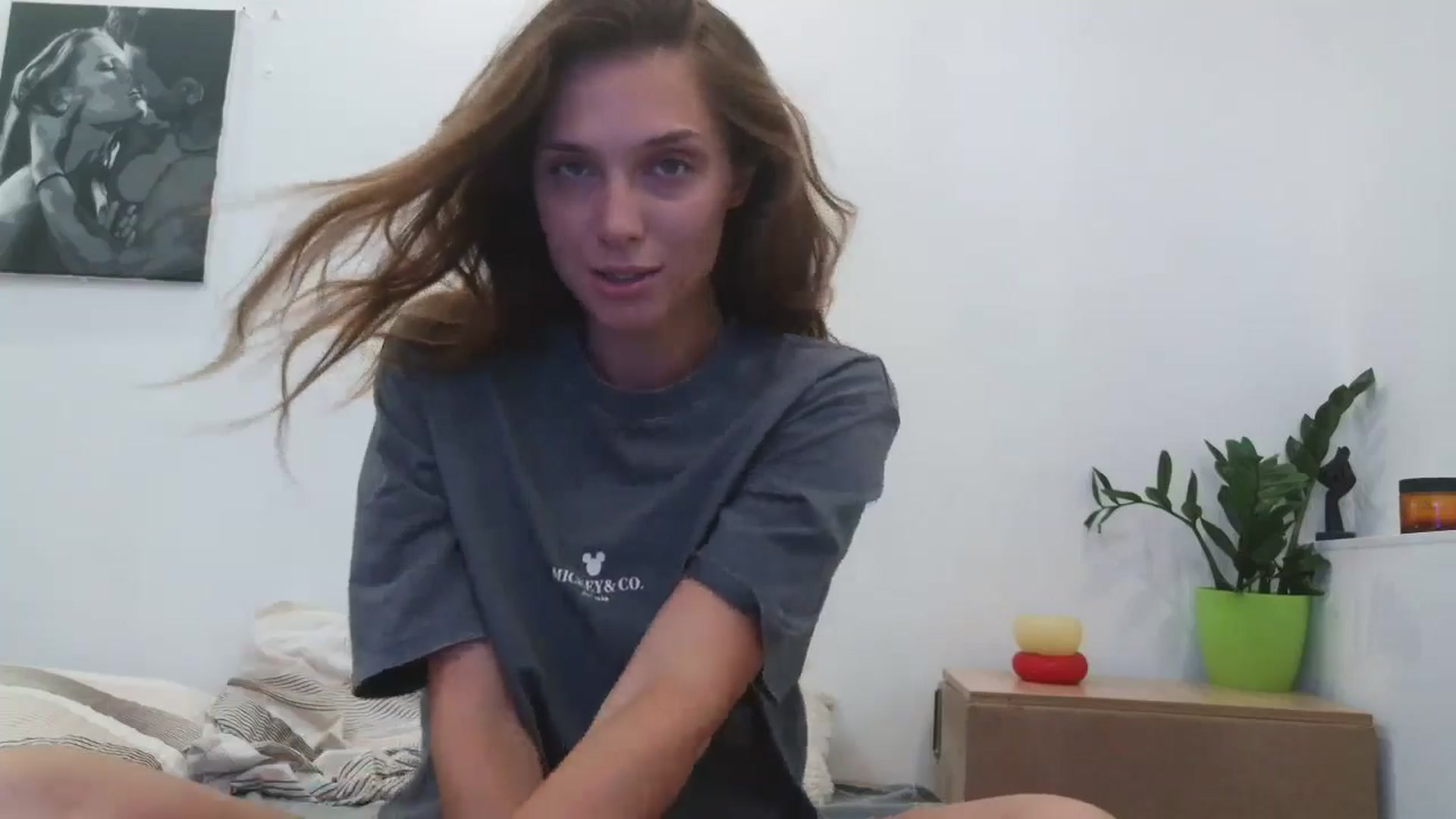 Gallery image thumbnail from HaleyReed's myfreecams stream on, 08/17/2025, 12:39 image 6 of 20
