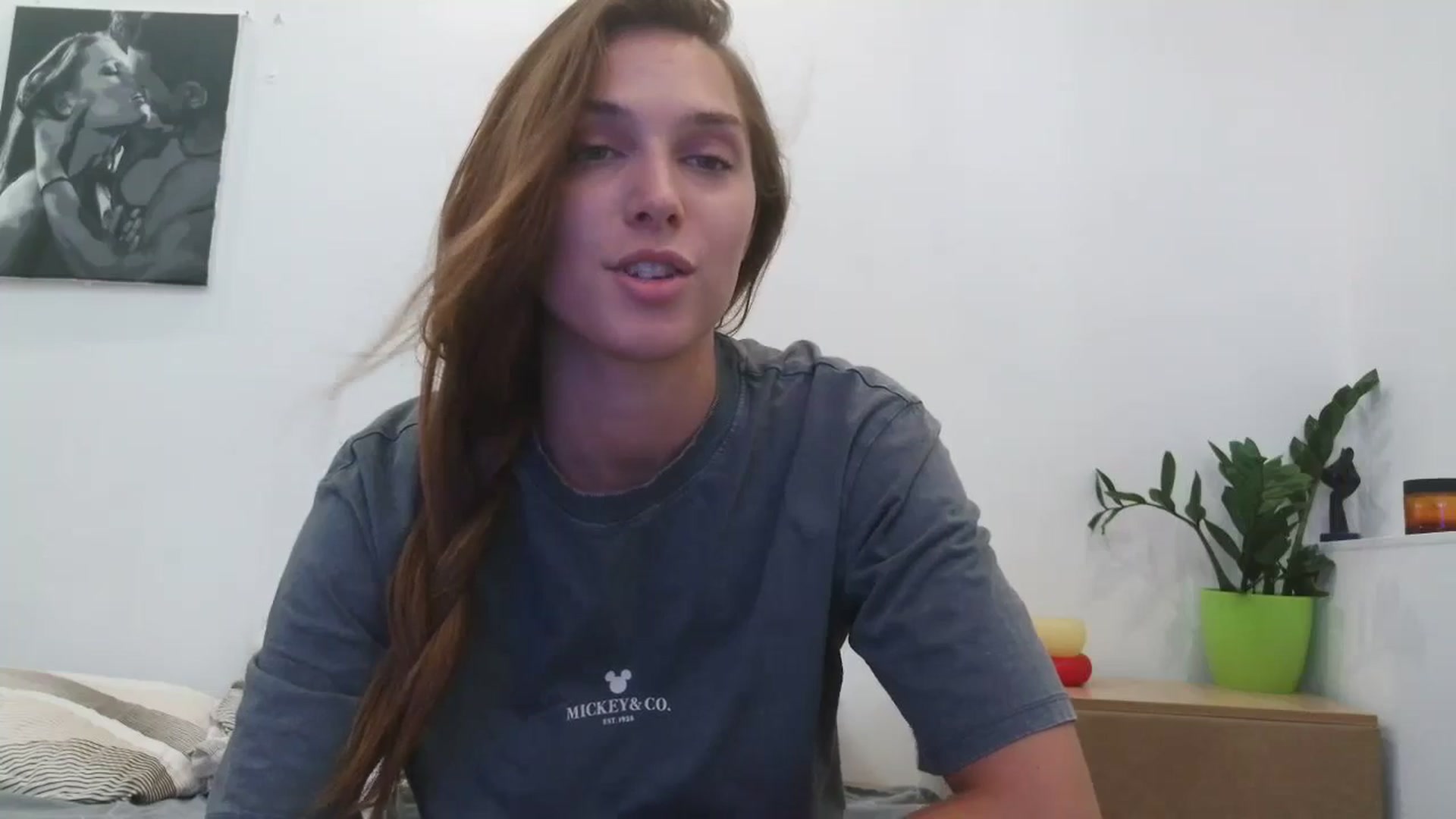 Gallery image thumbnail from HaleyReed's myfreecams stream on, 08/17/2025, 12:39 image 7 of 20