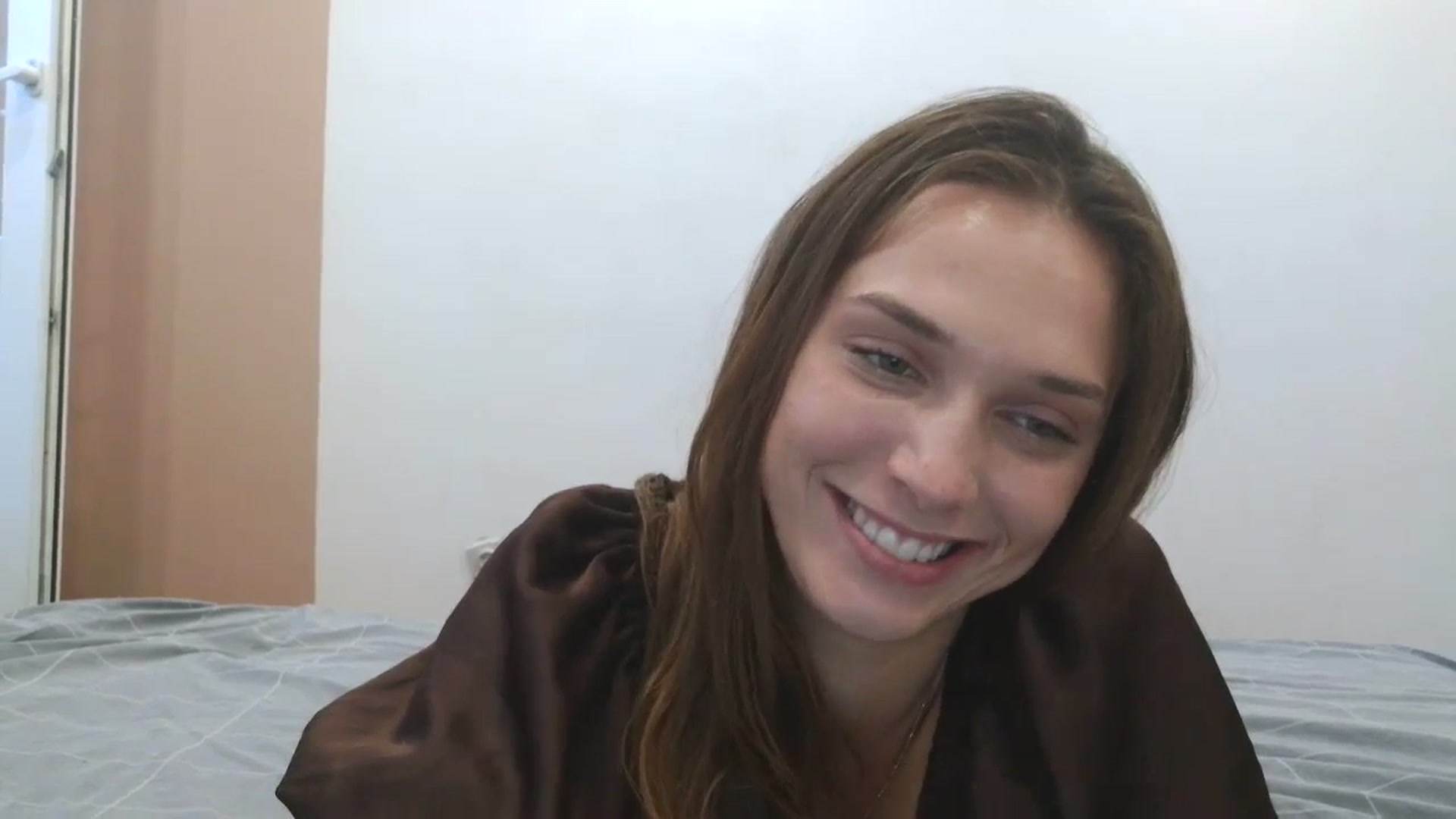 Gallery image thumbnail from HaleyReed's myfreecams stream on, 08/18/2025, 15:36 image 16 of 20