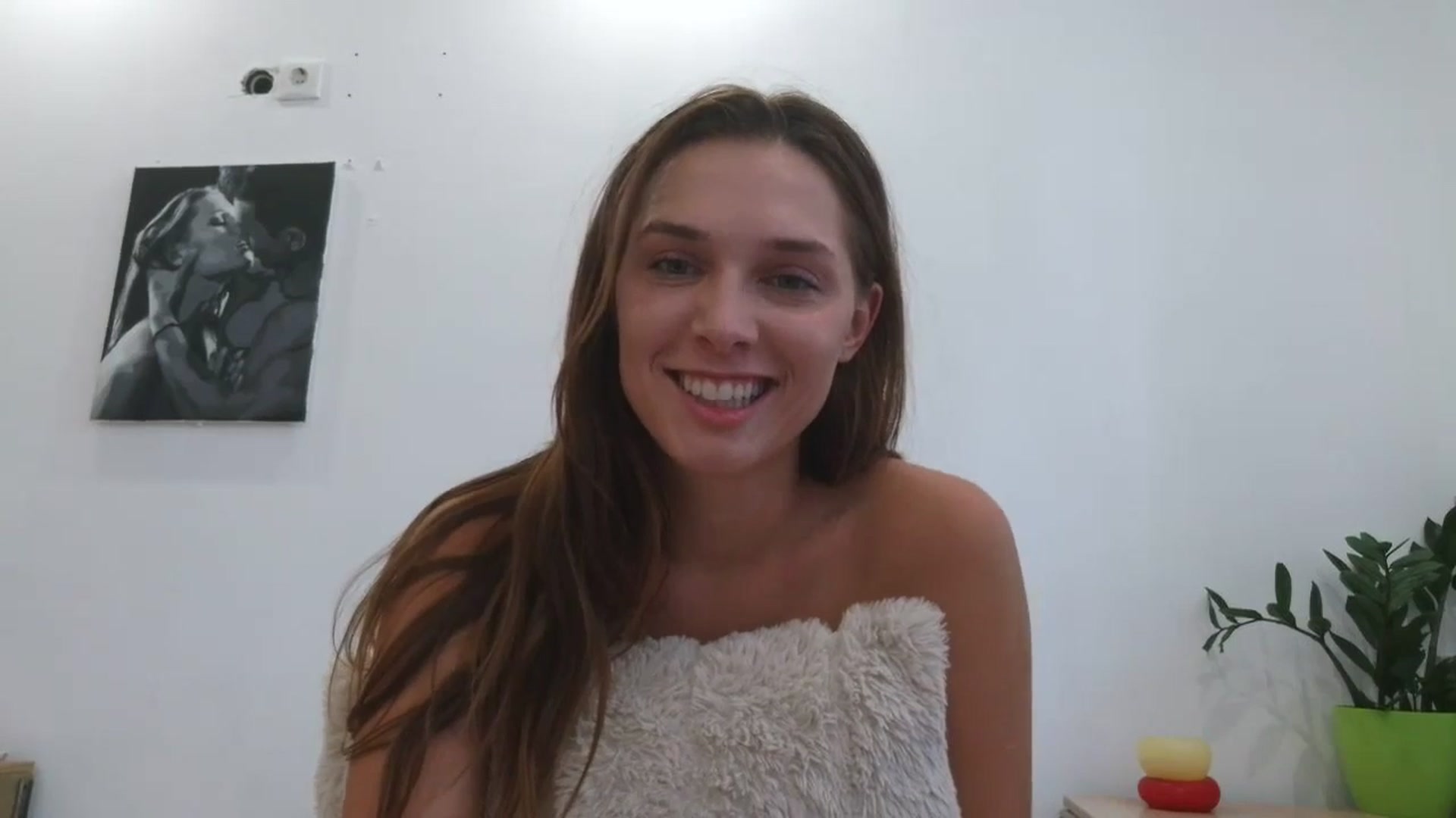 Gallery image thumbnail from HaleyReed's myfreecams stream on, 08/21/2025, 11:44 image 13 of 20